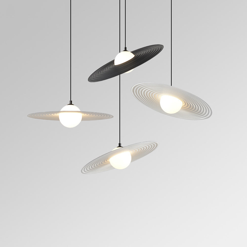 Arisha Minimalista Metal Estrella Lámpara Colgante Blanca/Negra