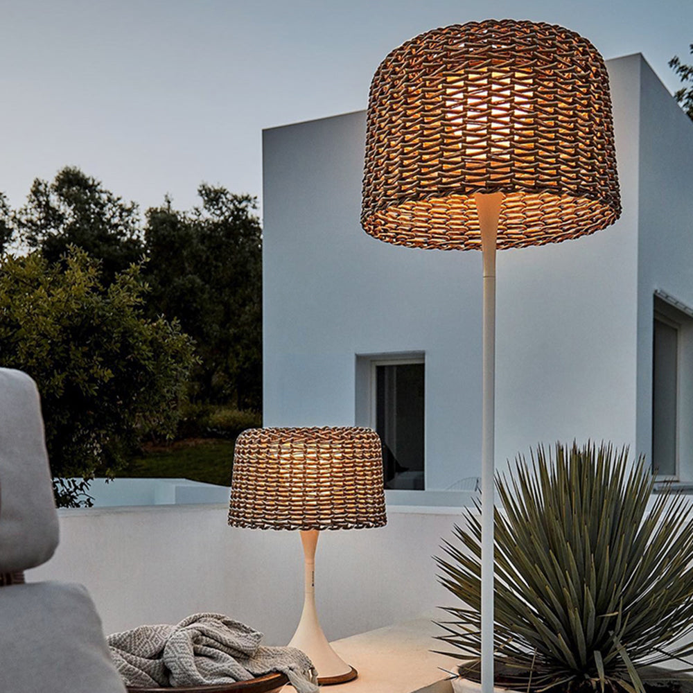 Mira Moderna Minimalista Metal/Rota LED Lámpara de Pie Exterior Negra/Blanca
