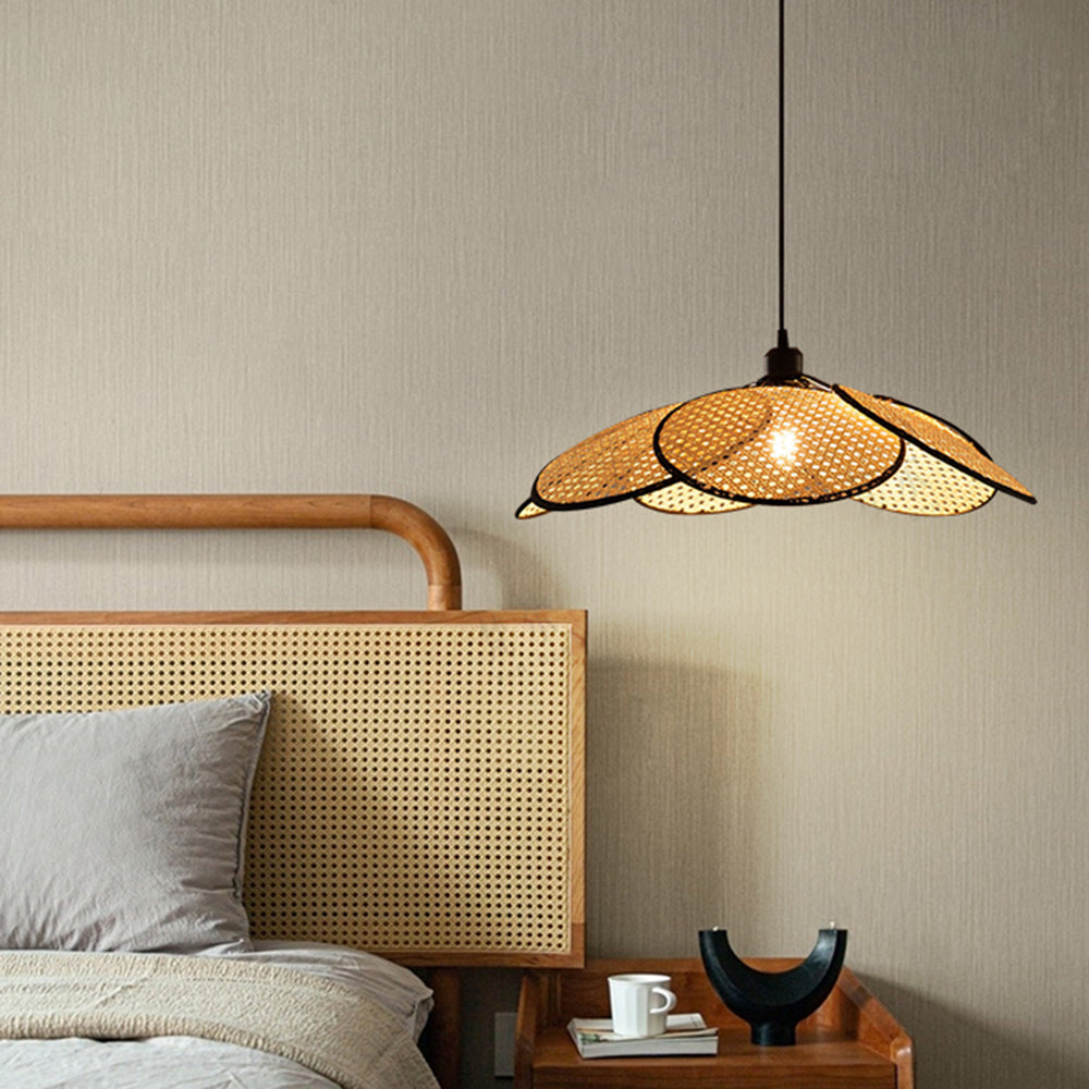 Ritta Vintaje Irregular Metal/Rota Lámpara Colgante Negra/Blanca