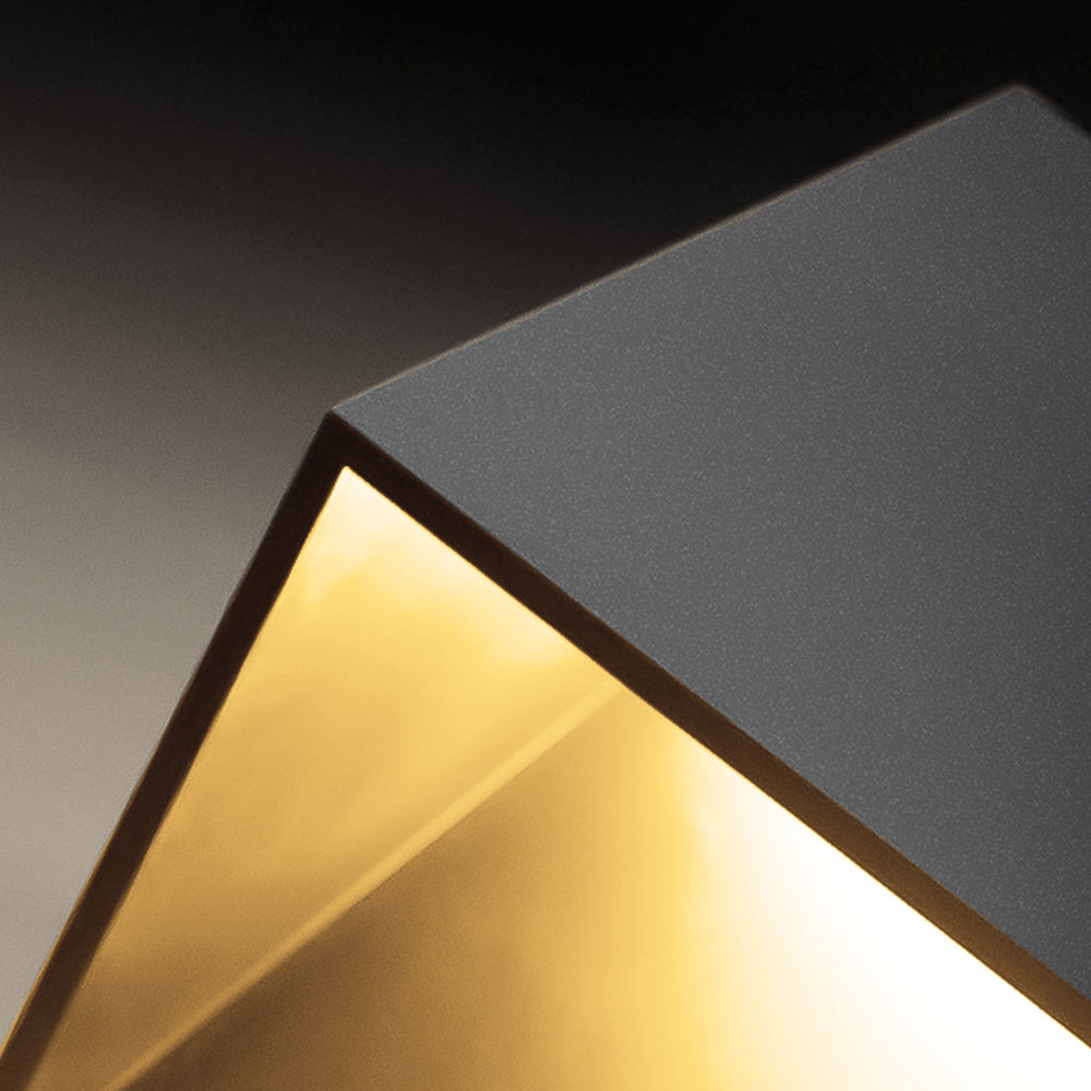 Ray Moderna Trapezoidal Metal/Acrílico Solar Lámpara Exterior, Negro