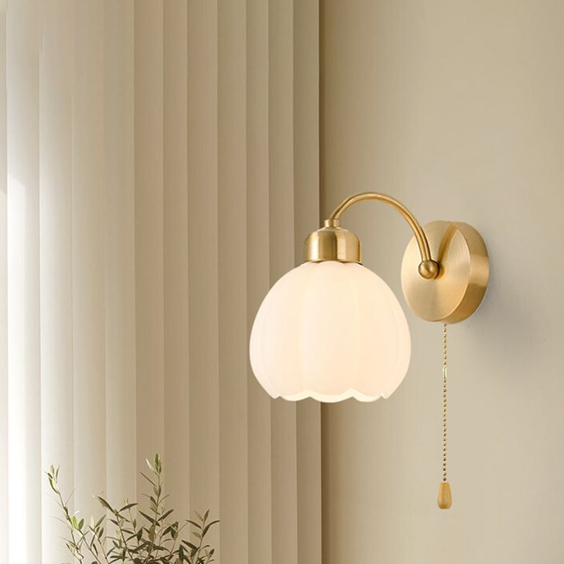 Arisha Lámpara de Pared de Cristal Flor Nórdica Dorada/Imarfil Dormitorio