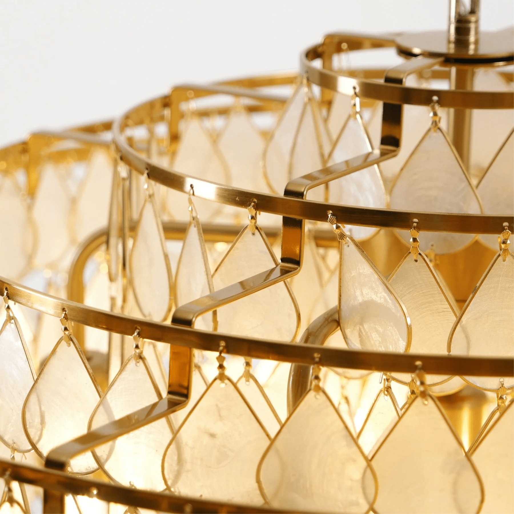 Teardrops Shell Chandelier - Letslighting