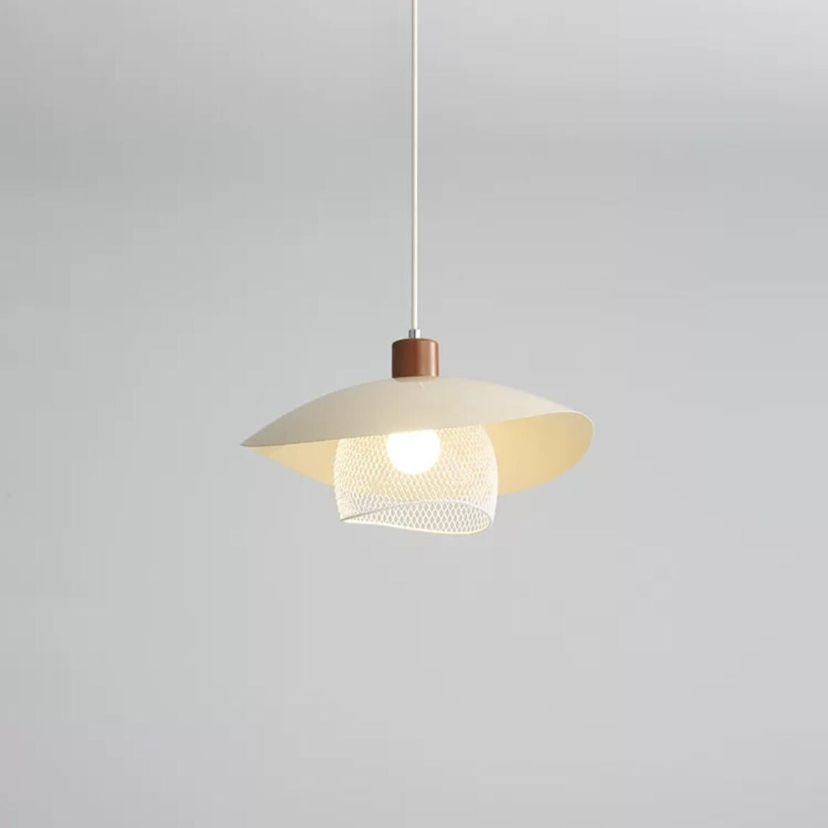 Arisha Lámpara Colgante en Forma de Disco de Metal y Madera