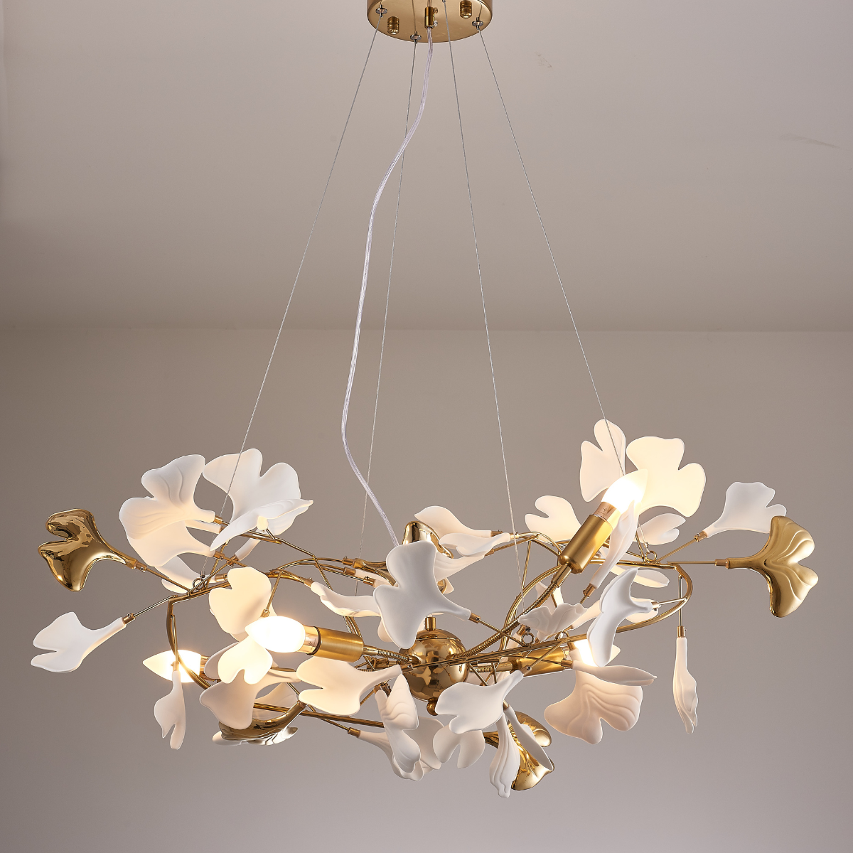 Olivia Diseño Ginkgo Biloba Acrílico/Metal Lámpara Colgante Dorada