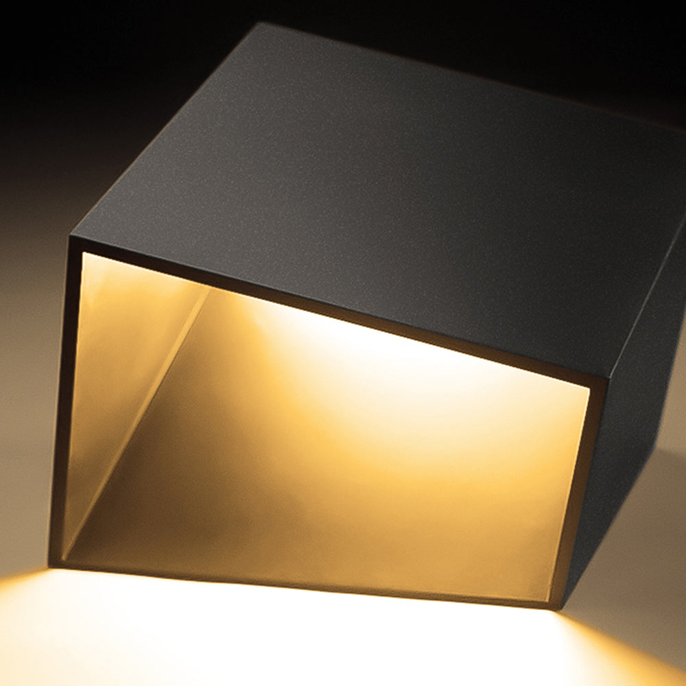 Ray Moderna Trapezoidal Metal/Acrílico Solar Lámpara Exterior, Negro