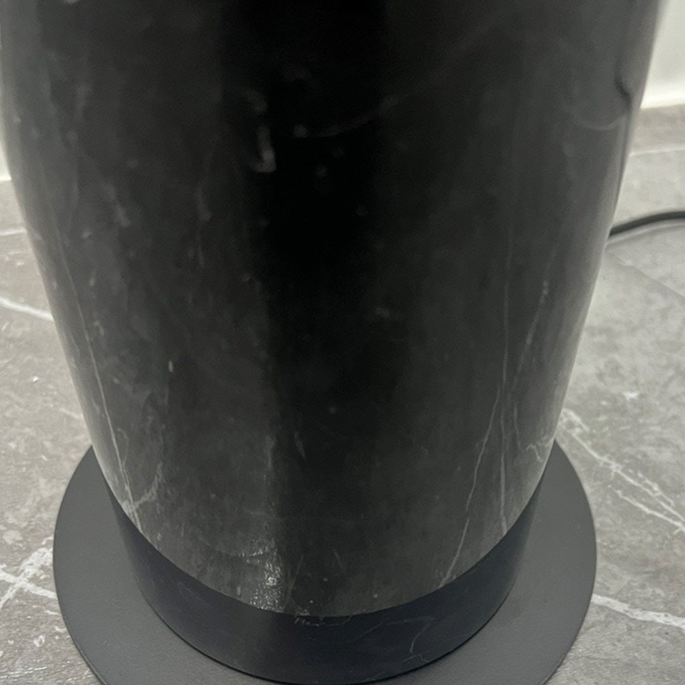 Mira Moderna Minimalista Metal Lámpara de Pie Negra