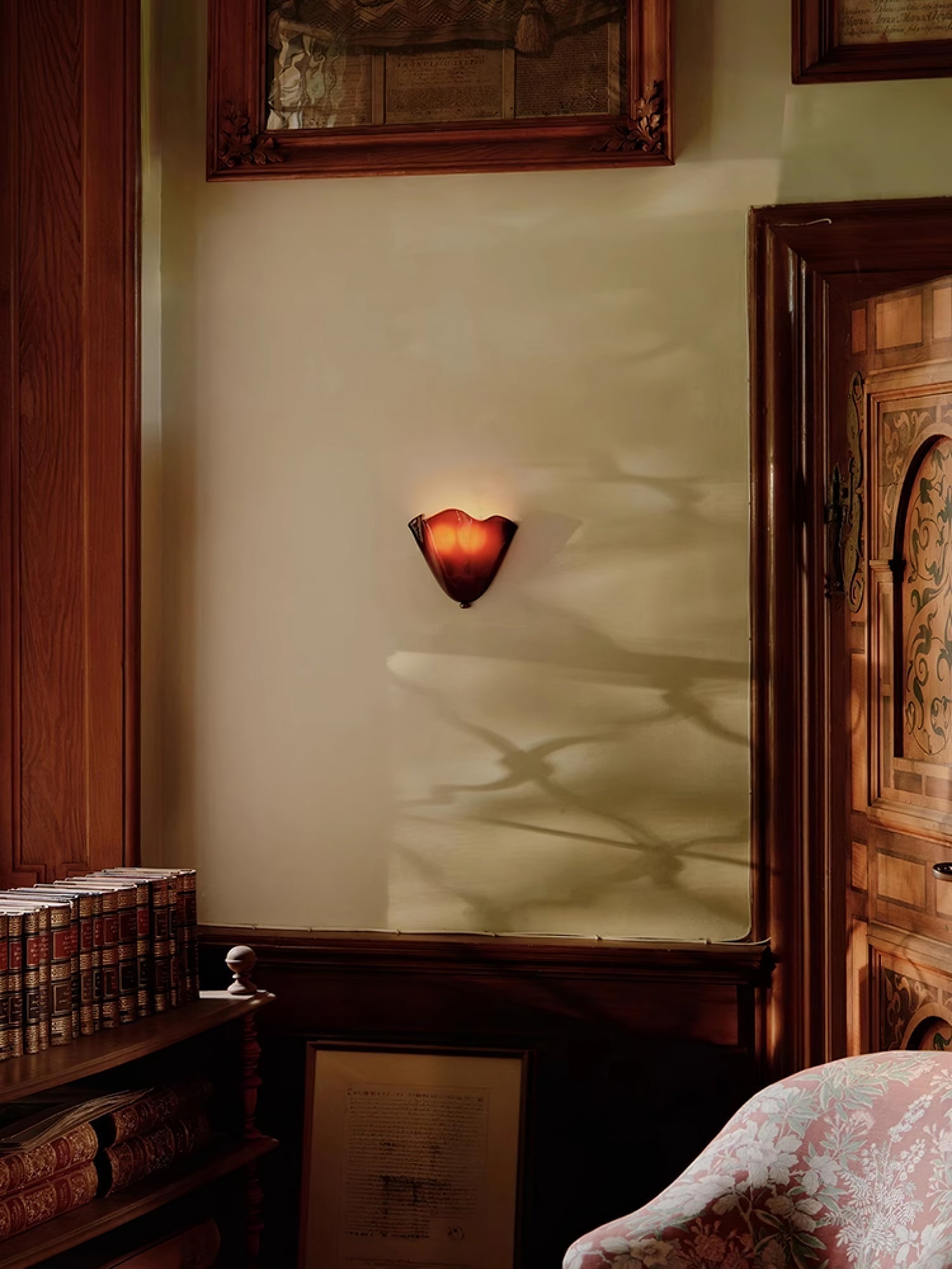 Petalia Wall Light - Letslighting