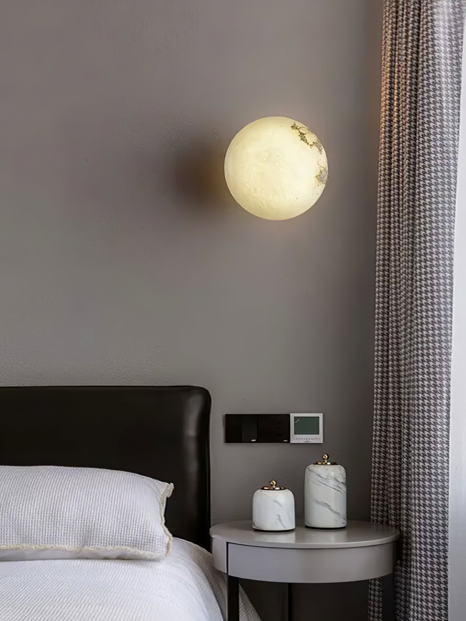 Vevinir Alabaster Globe Wall Light - Letslighting