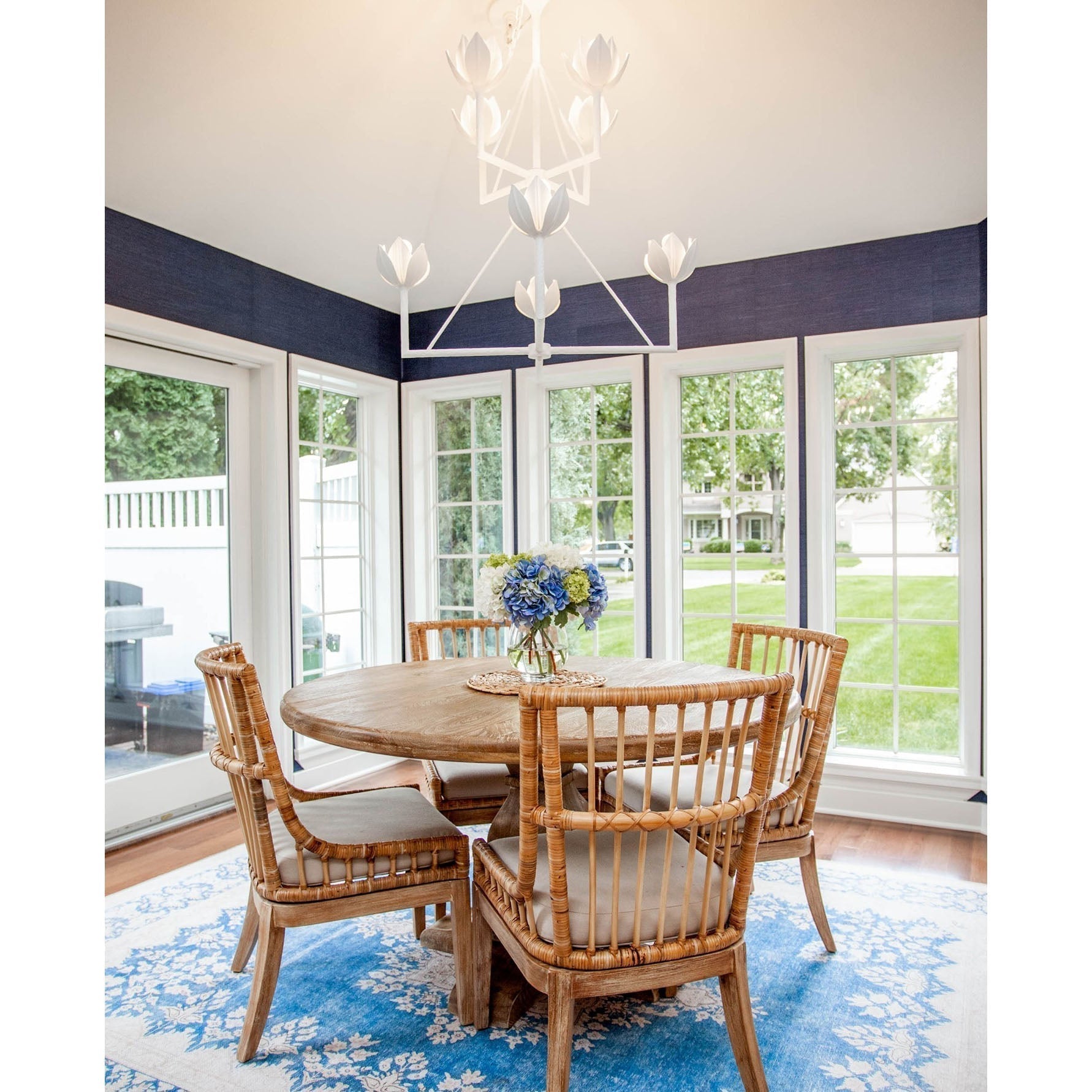 Ulmaris Floral Metal Chandelier - Letslighting