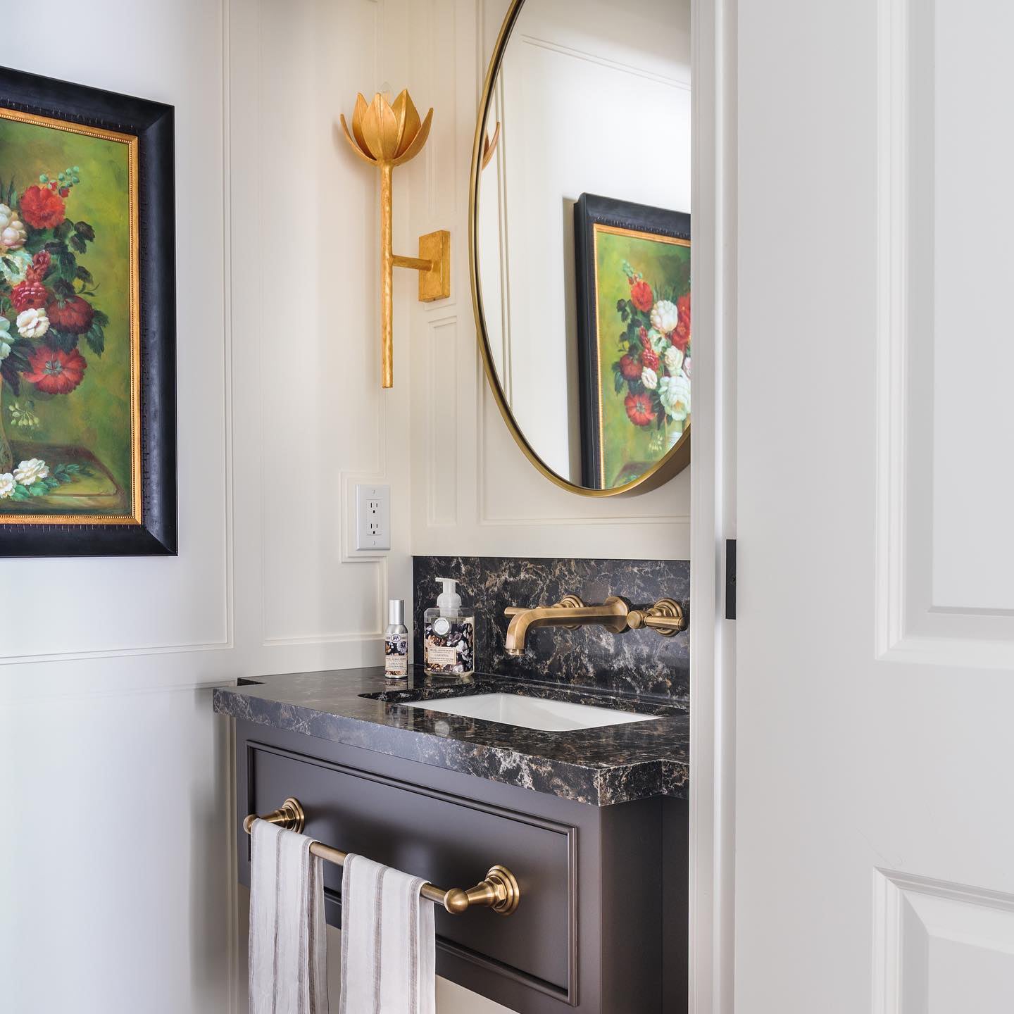 Kristy Lámpara de Pared con Flor