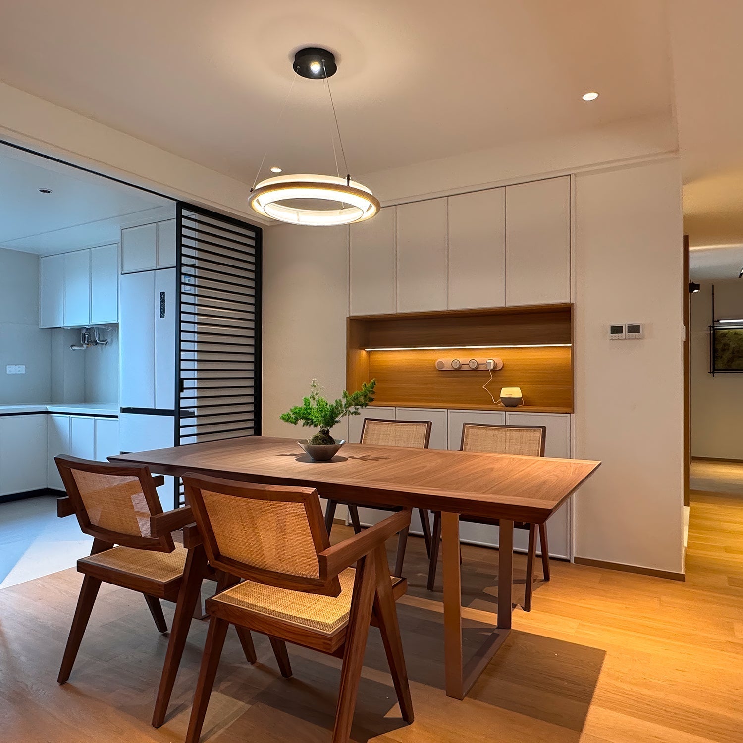 Olvelila Circular Metal Pendant Light - Letslighting