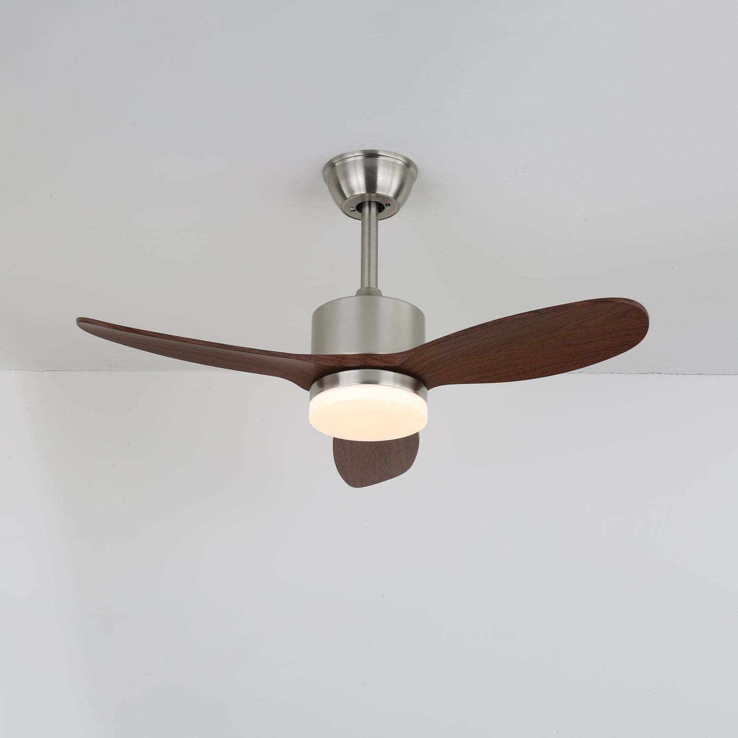 Ventilador de Techo con Luz VerdantBreeze