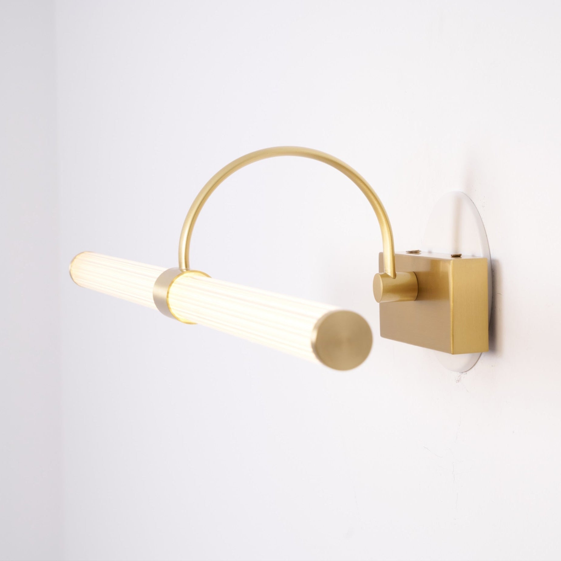 Avery Wall Light - Letslighting