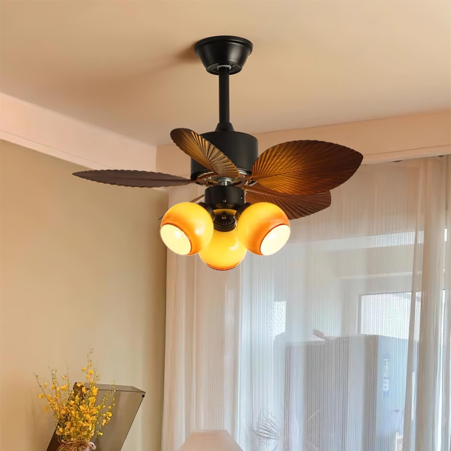 Ventilador de Techo con Luz Nerina Tropical instalado en un salón