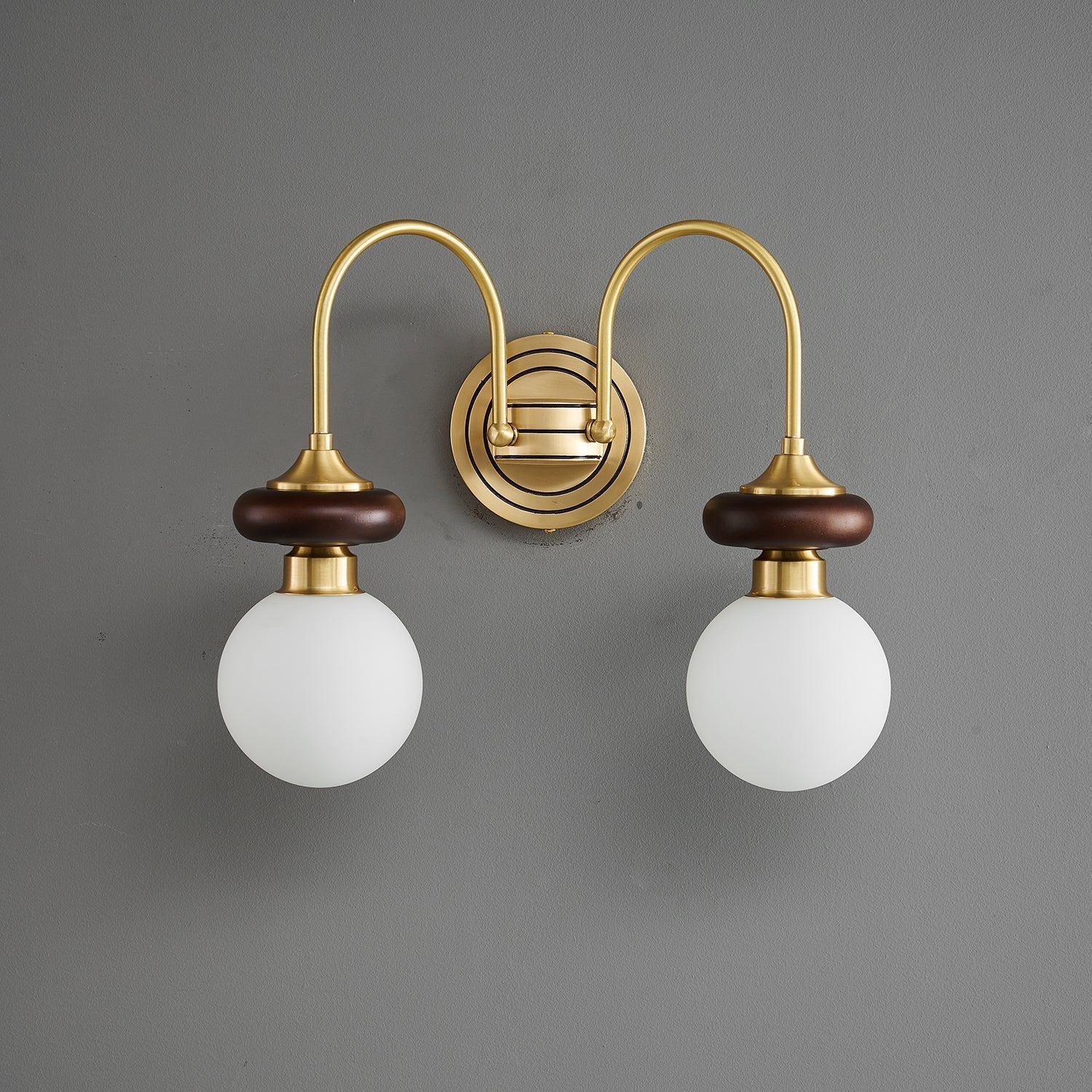 Bellevue Wall Lamp - Letslighting