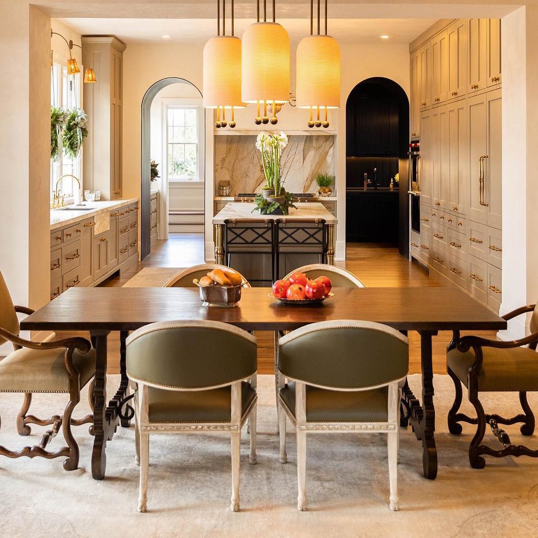 Voloraris Traditional Elegance Metal Glass Pendant Light - Letslighting