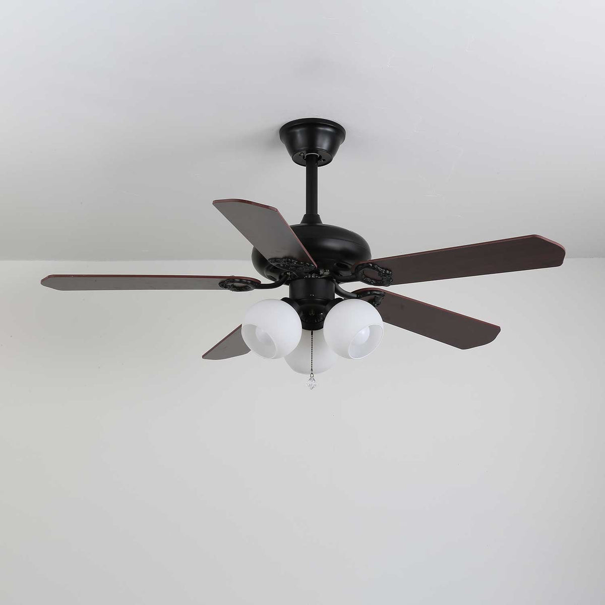 Ventilador de Techo Calviera Vintage de Madera y Cristal con Luz en acabado de madera de nogal