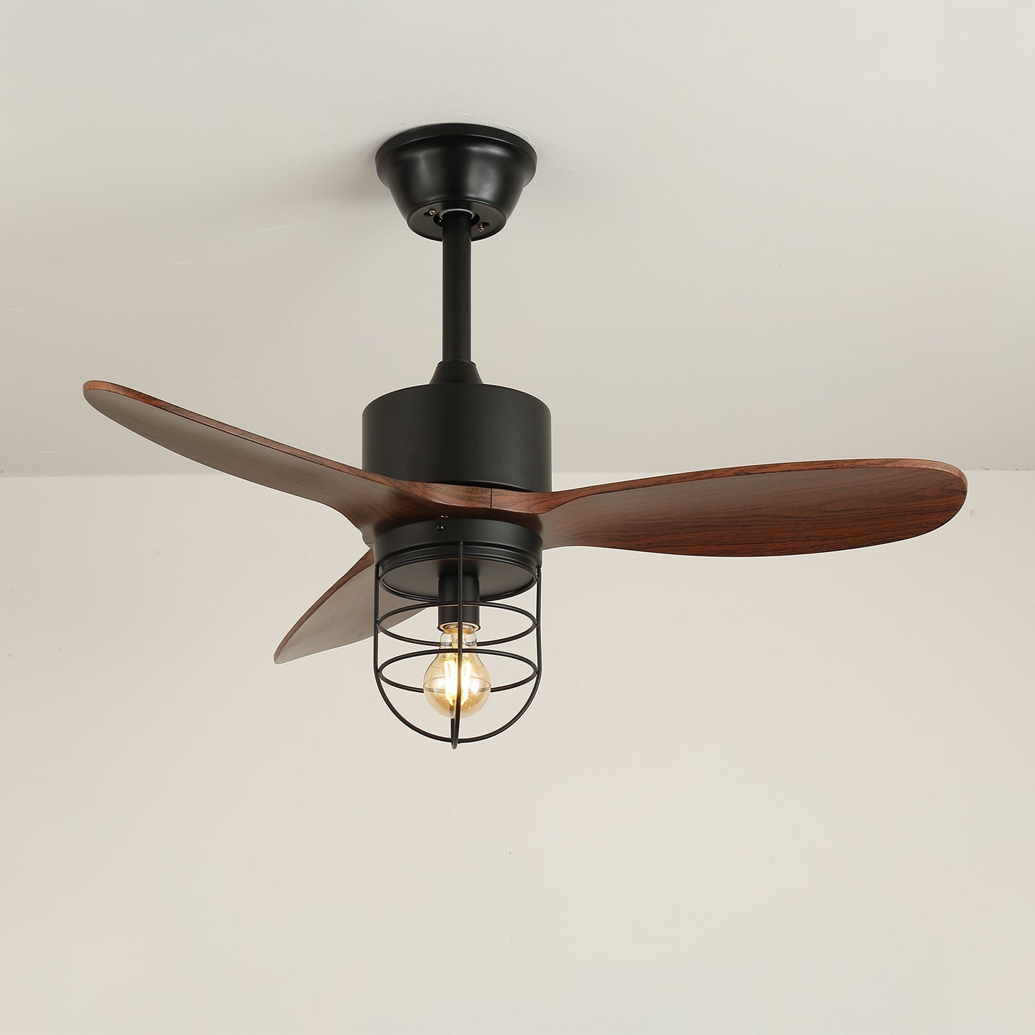 Ventilador de Techo Industrial de Madera Brisora con Luz, variante en acabado negro