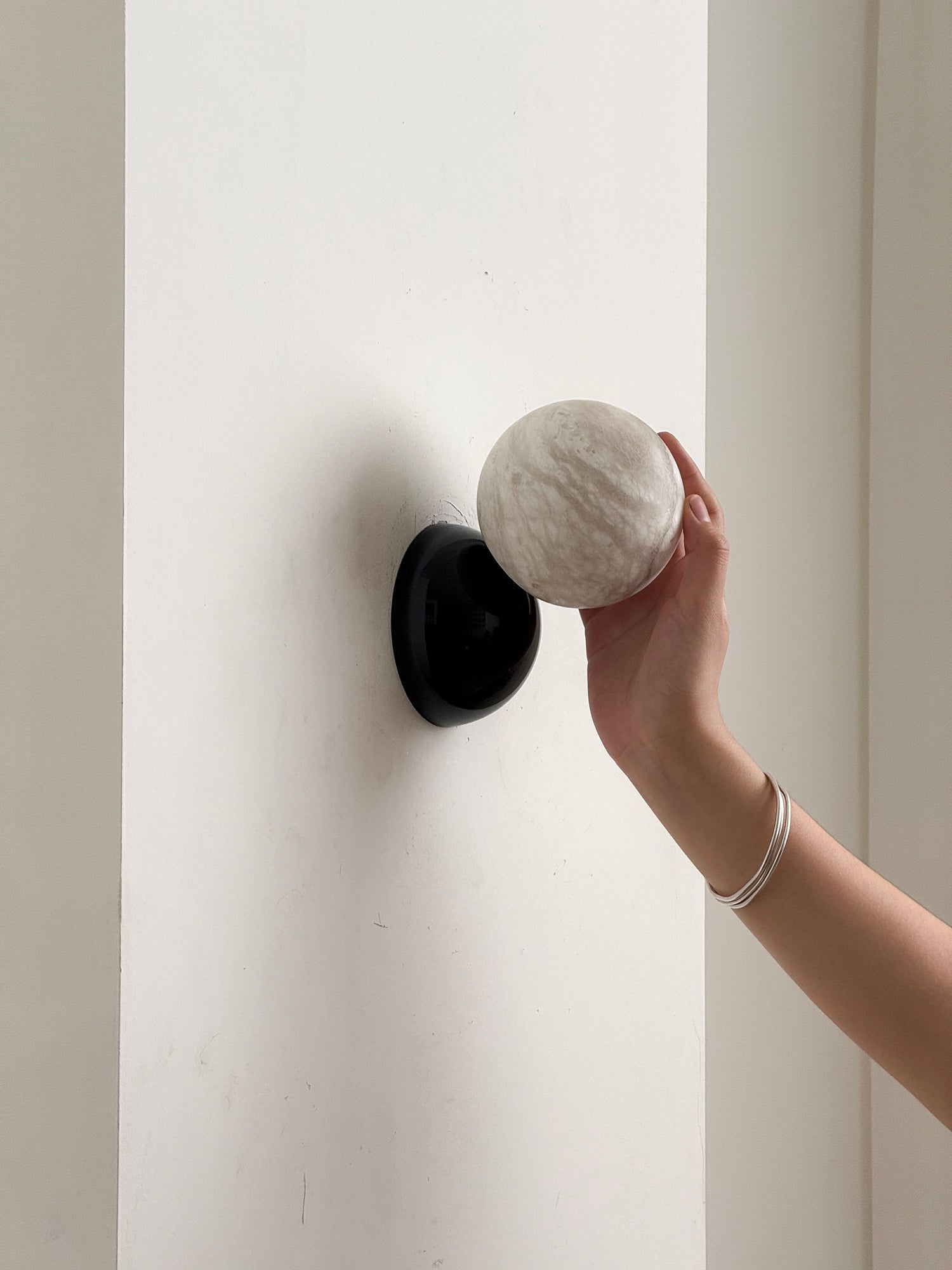 Arca Modern Minimalist Eclipse Mrable Metal Wall Lamp - Lamp Copper