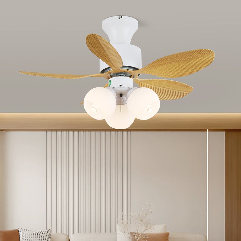 Ventilador de Techo Liora de Cristal Colorido, en una habitación moderna