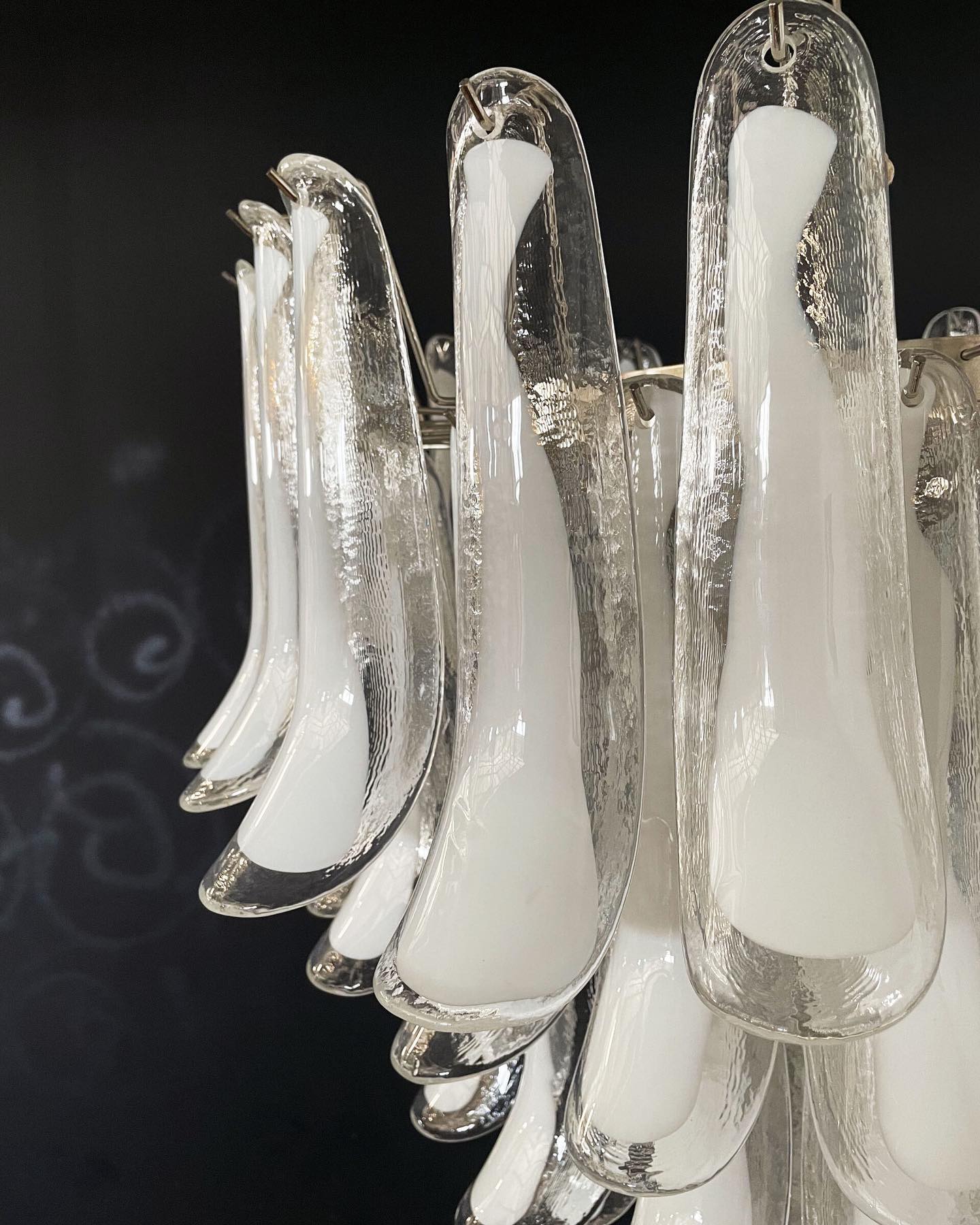 Zinc Postmodern Luxury Petal Glass Metal Chandelier - Lamp Copper