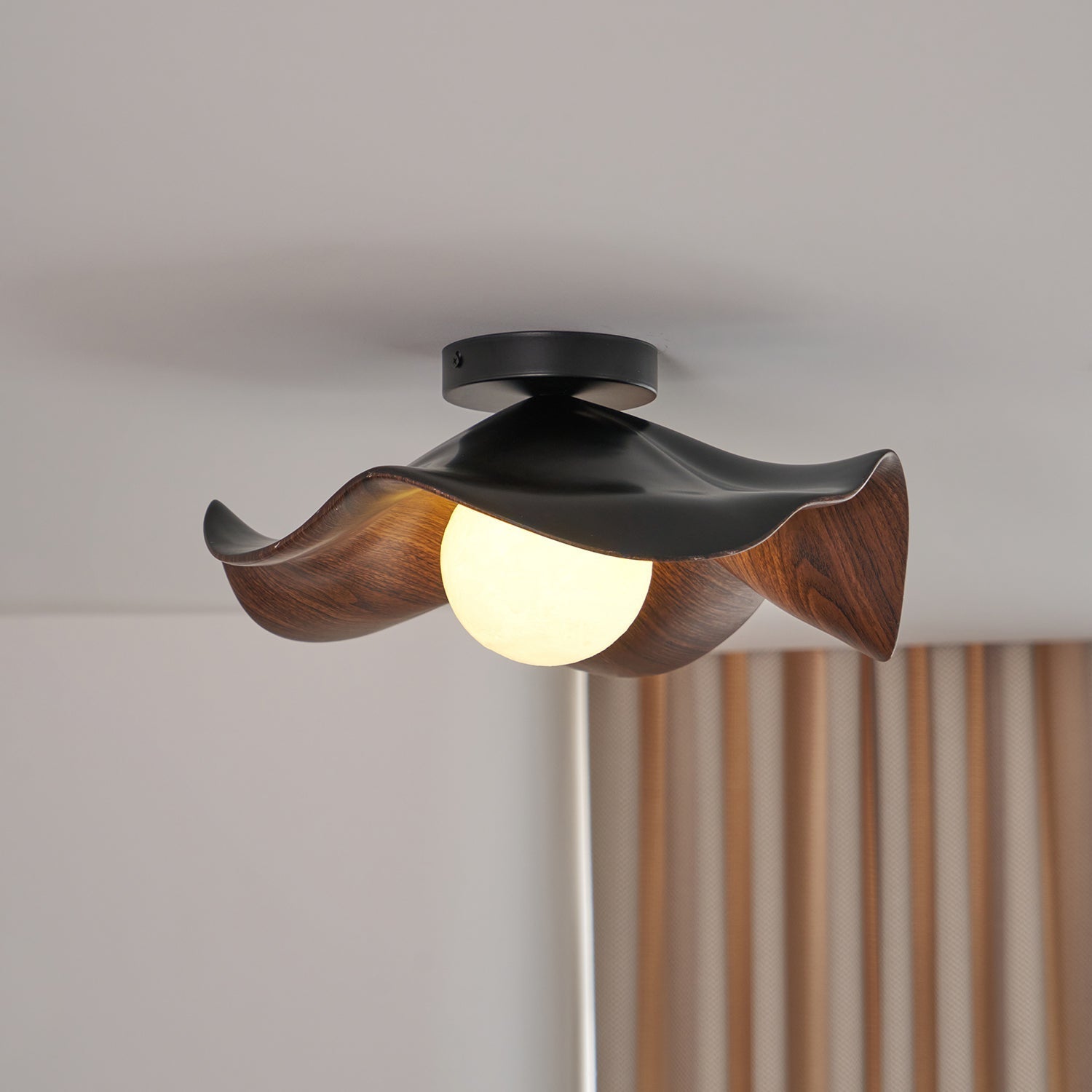 Muto Lámpara de Techo de Madera en Negro y Blanco