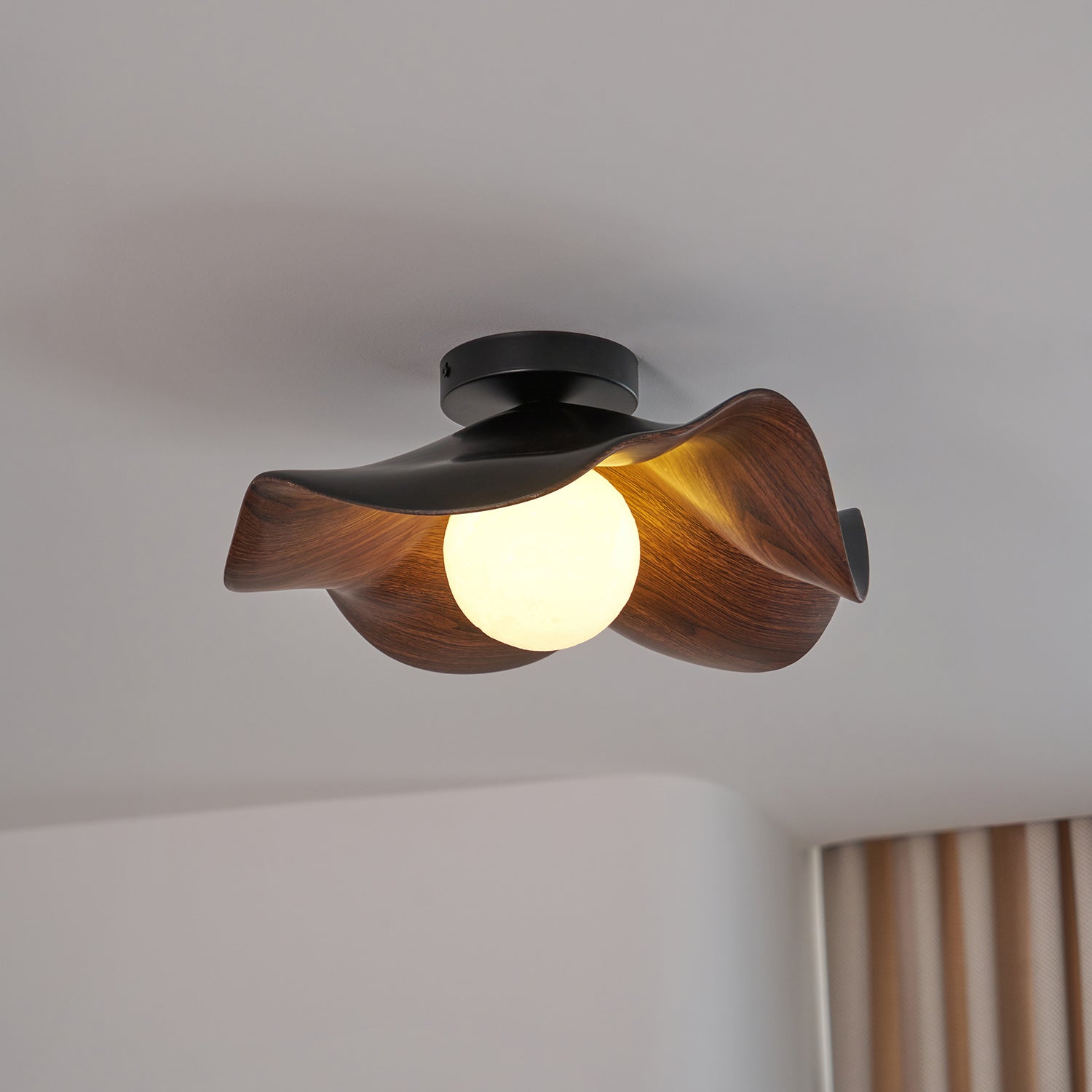 Muto Lámpara de Techo de Madera en Negro y Blanco