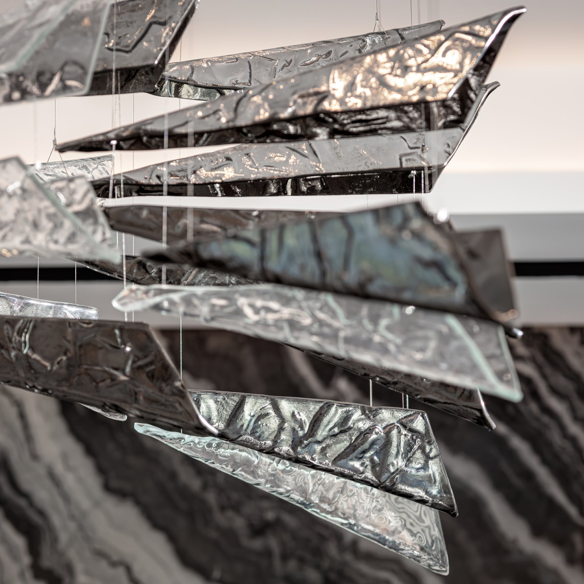 Nyvinia Glass Feather-Shape Chandelier - Letslighting