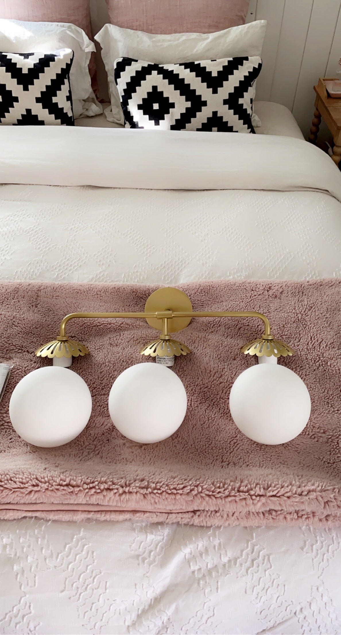 Aegis Modern Minimalist Globe Brass Glass Sconce Wall Lamp - Lamp Copper