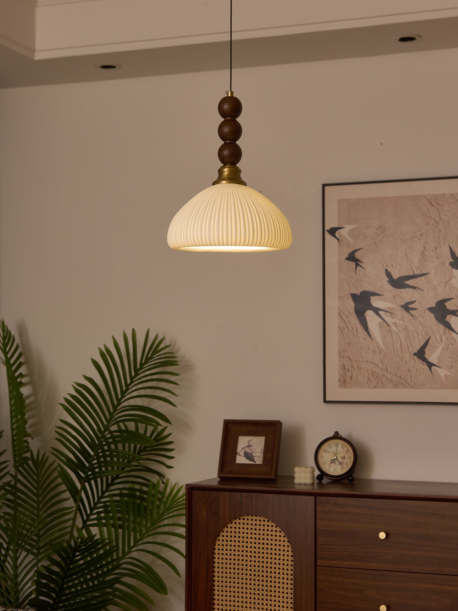 Eloria Pendant Light - Letslighting