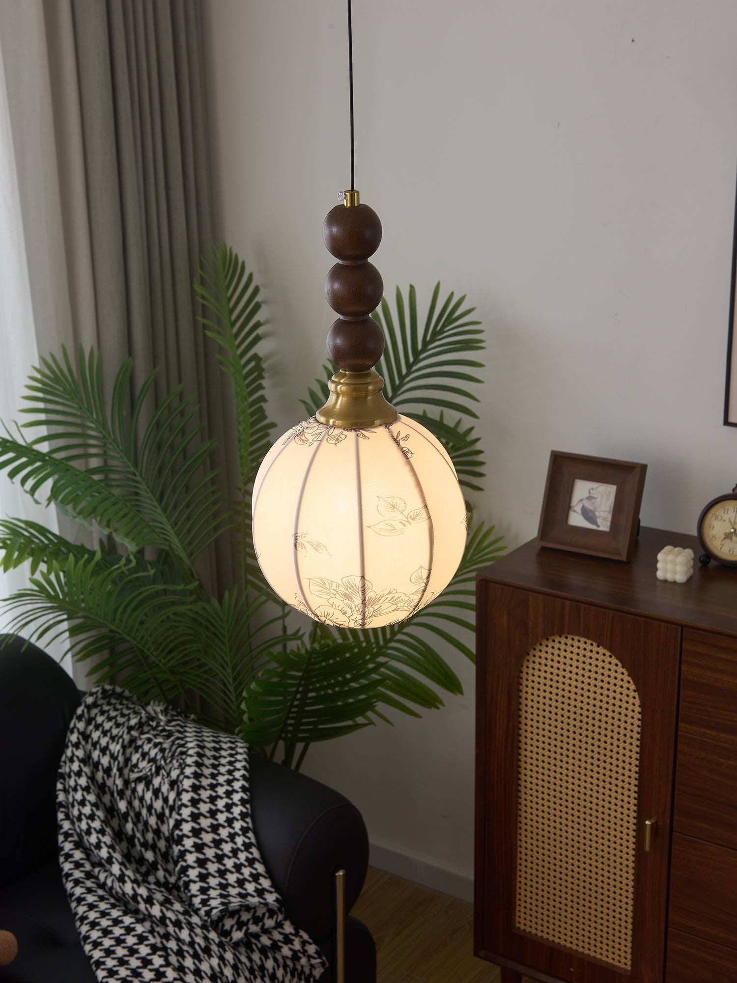 Eloria Pendant Light - Letslighting