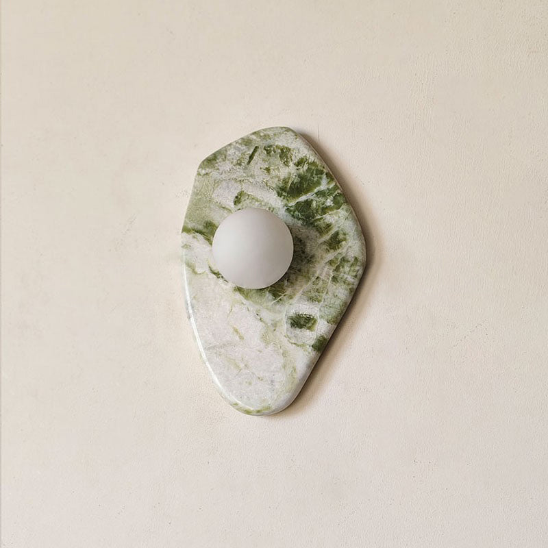 Avi Lámpara de Pared Orgánica de Mármol Verde