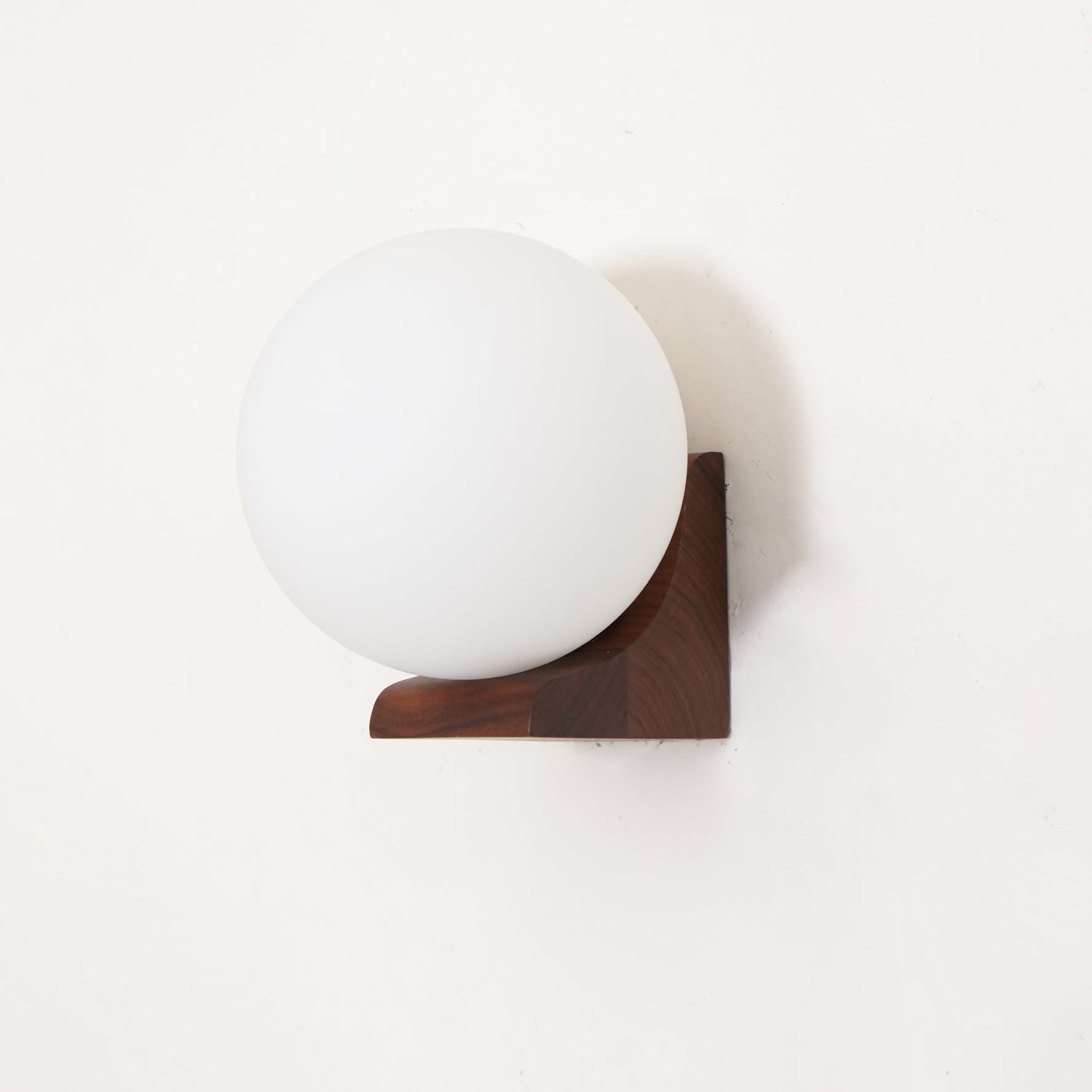 Evelyn Orb Wall Lamp - Letslighting
