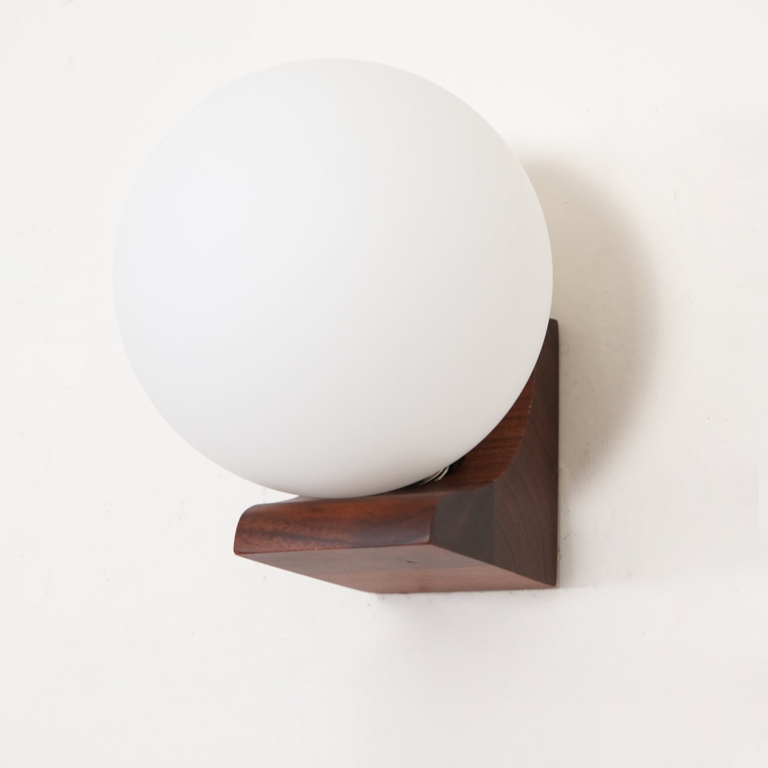Evelyn Orb Wall Lamp - Letslighting