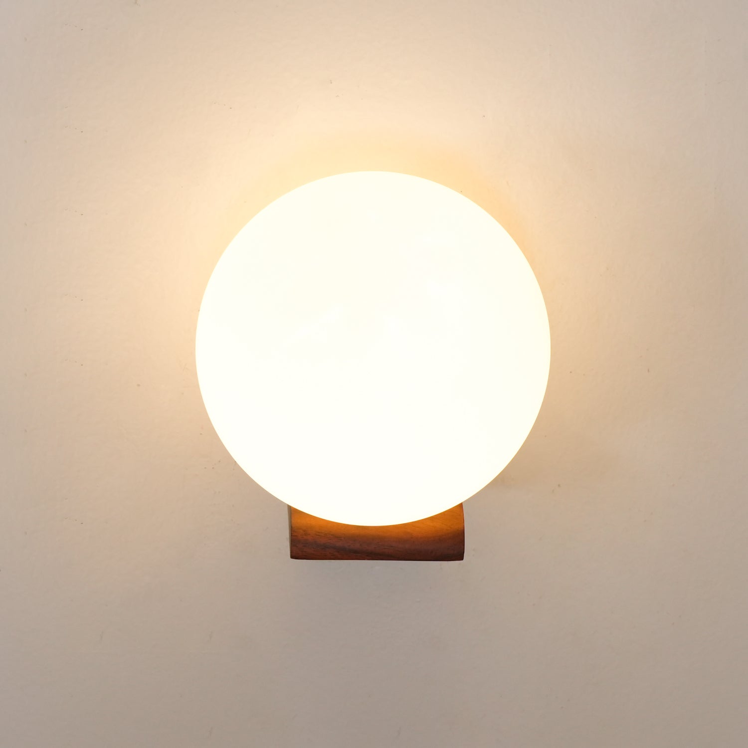 Evelyn Orb Wall Lamp - Letslighting
