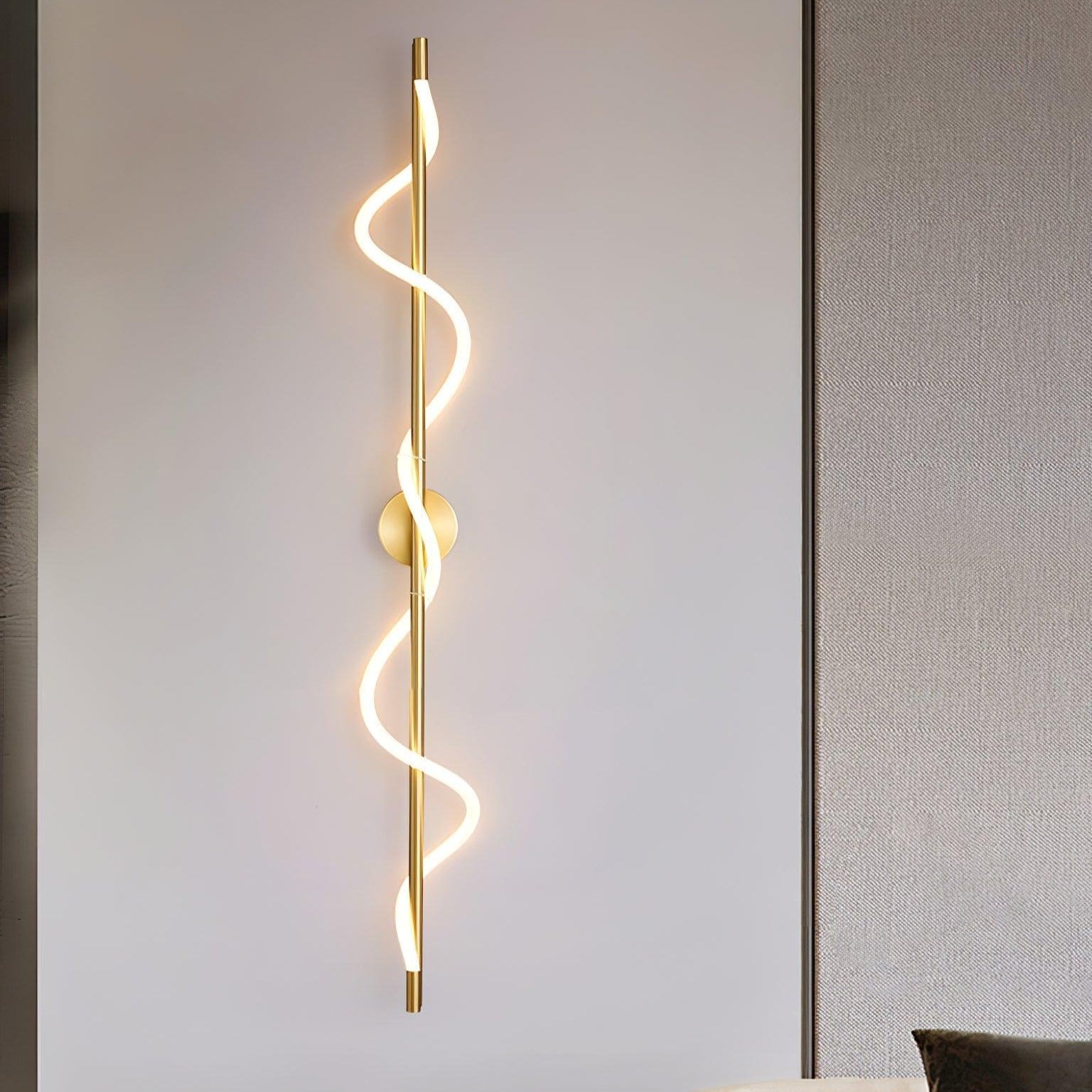 Vortex Flexible Curve Wall Light