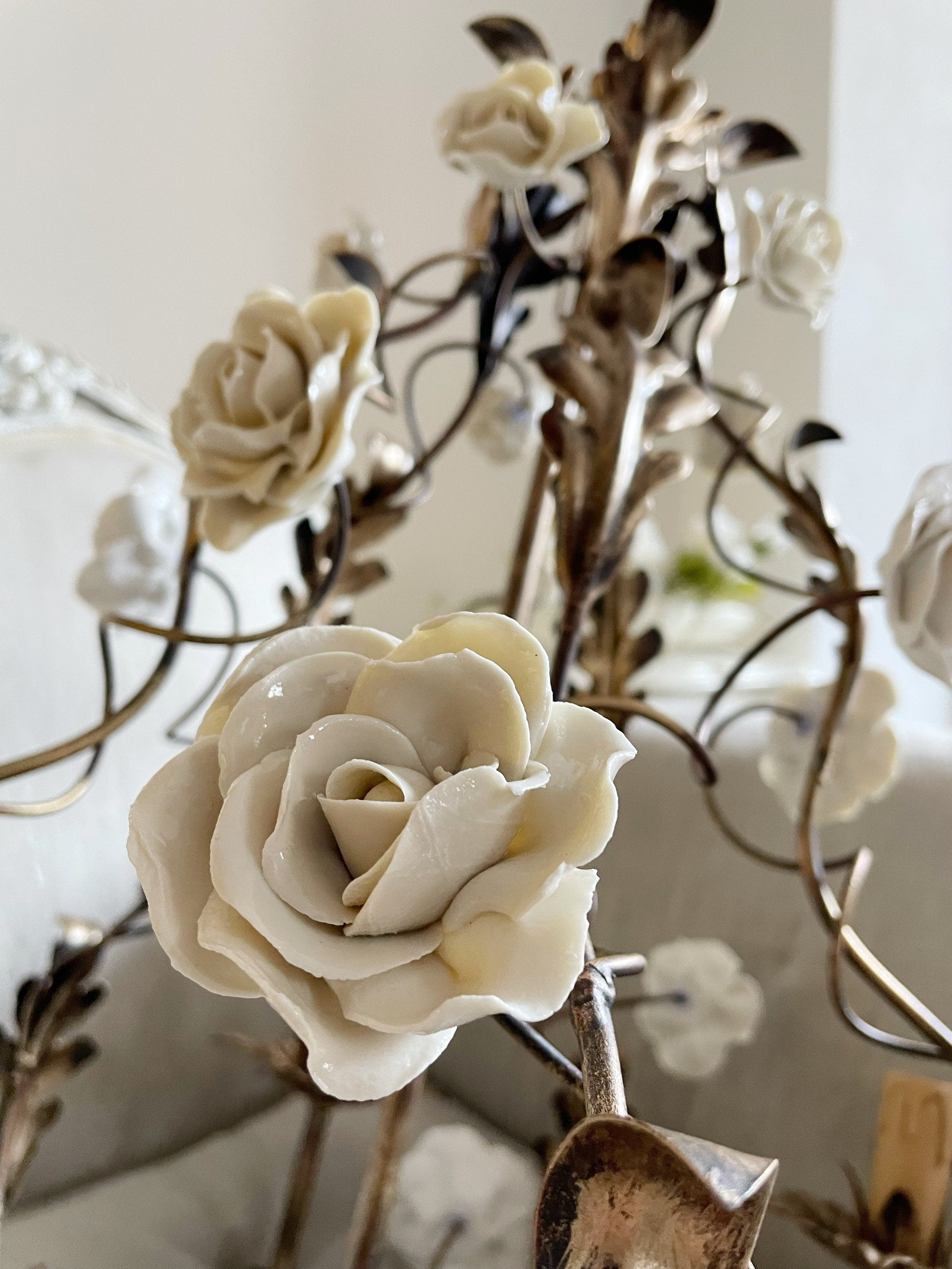 Araeyra Postmodern Luxury Rose Metal Ceramic Chandelier - Lamp Copper
