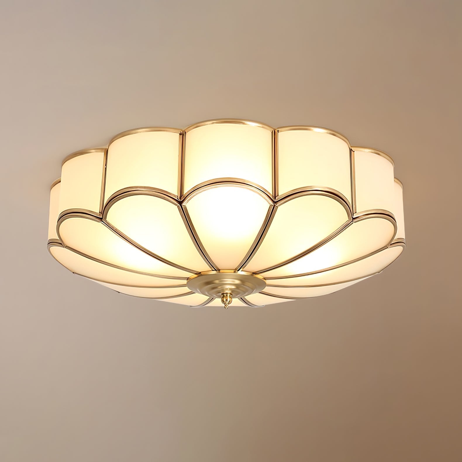 Tiffany Lámpara de Techo en Forma de Flor de Vidrio Esmerilado y Latón