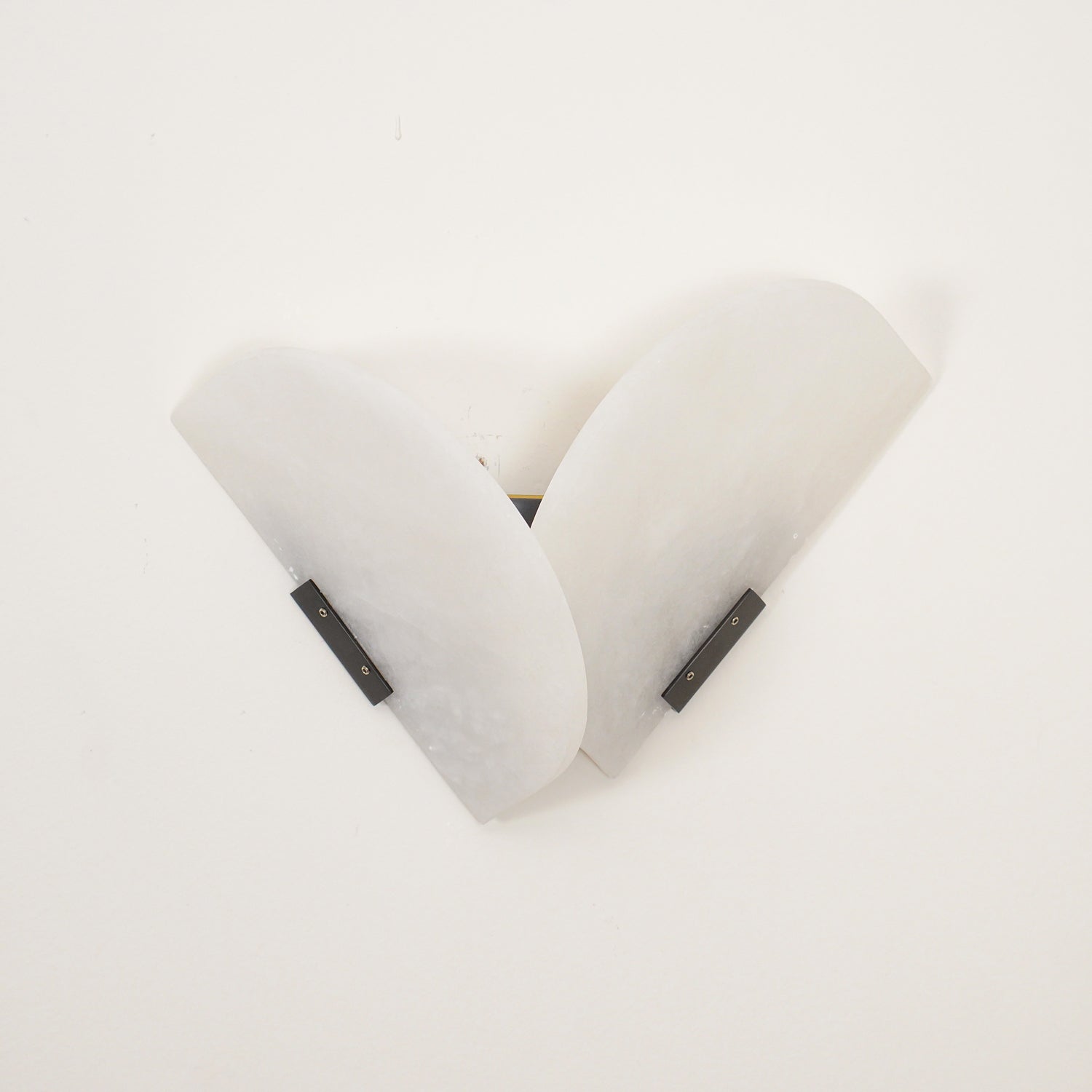 Cevelaris Heart Alabaster Wall Light - Letslighting