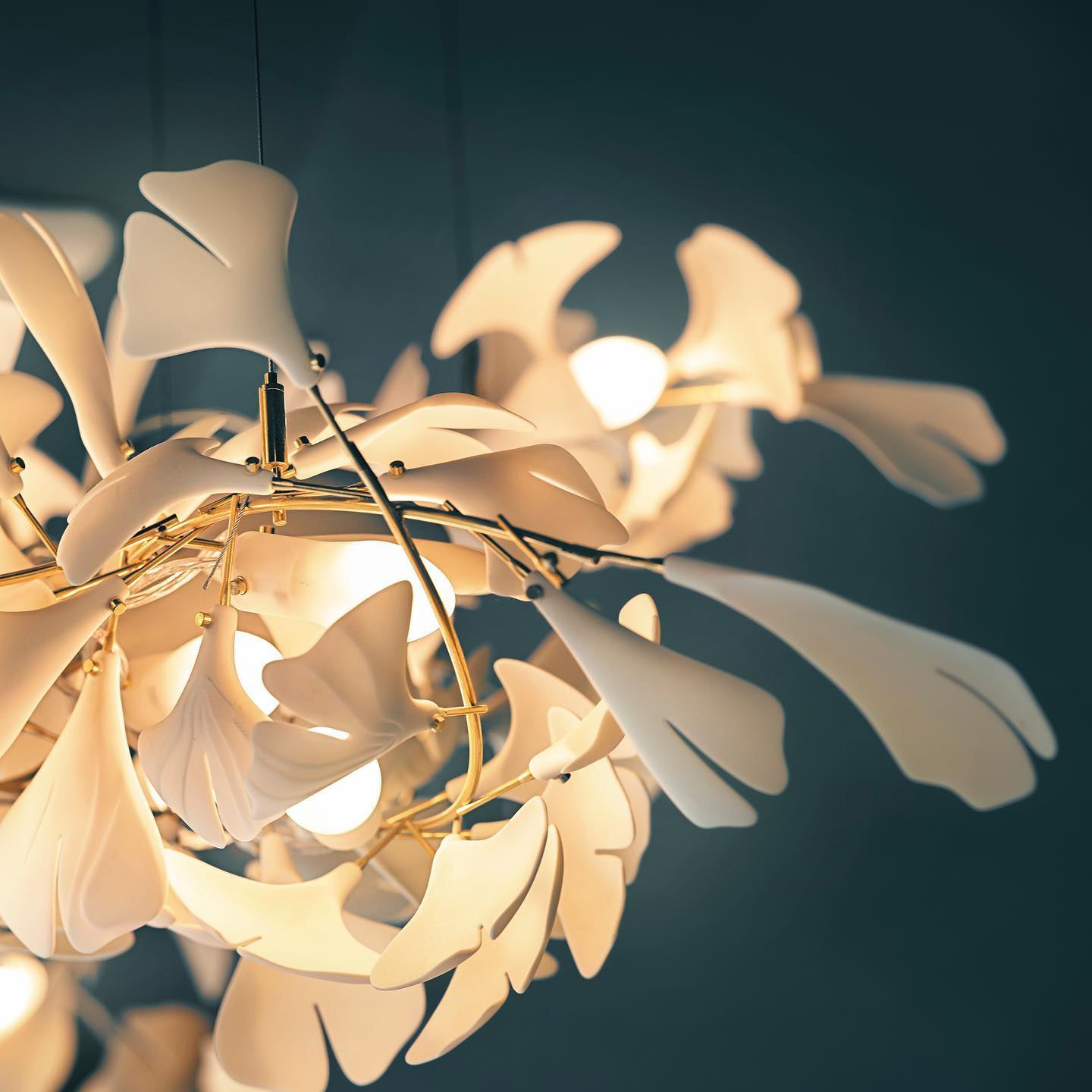 Eurzoris Gingko Metal Leaf Chandelier - Letslighting