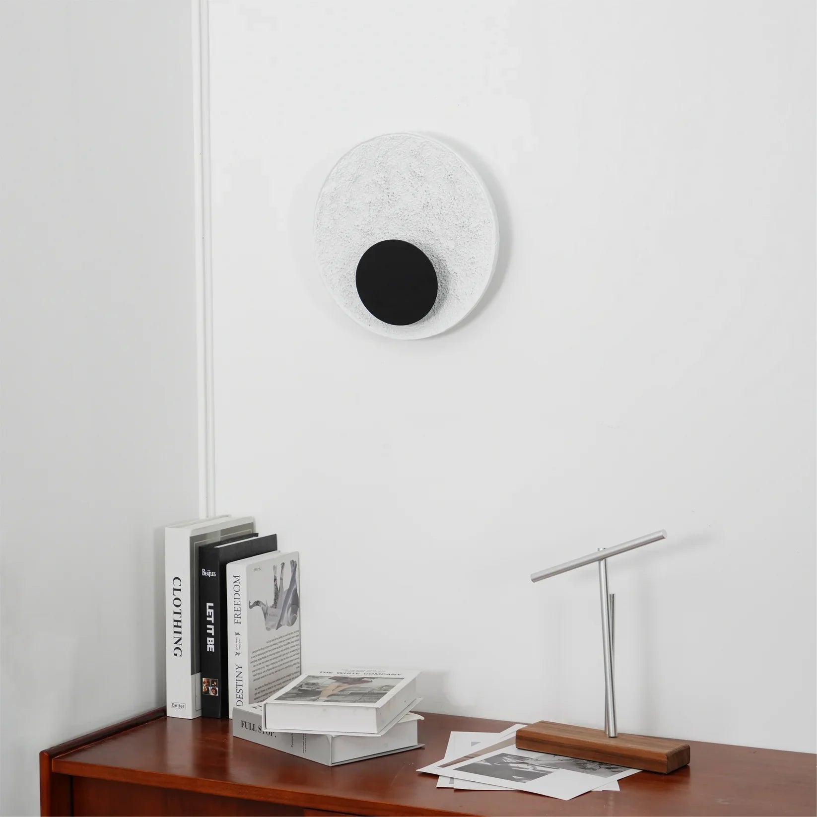 Byers Wall Lamp Round Resin