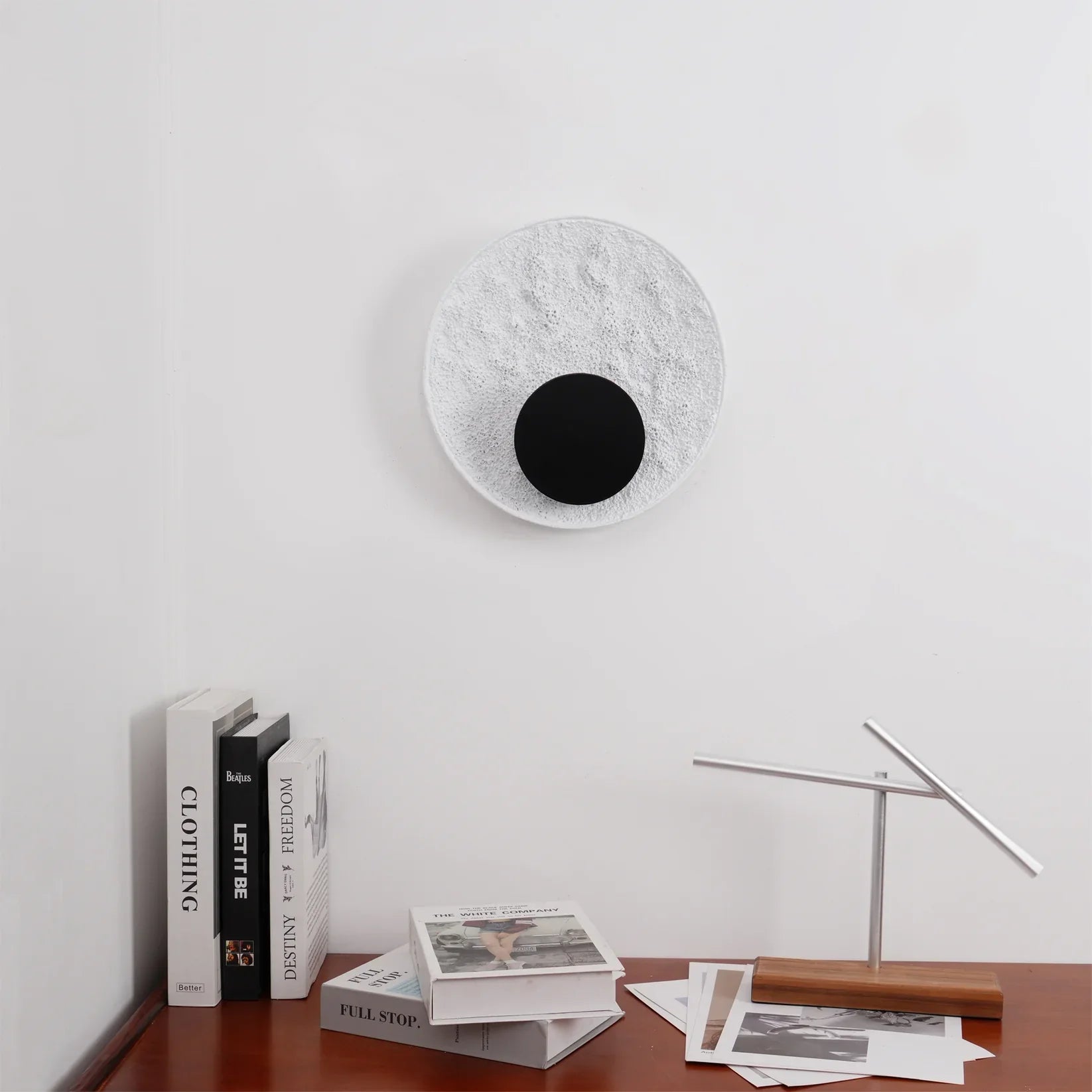 Byers Wall Lamp Round Resin