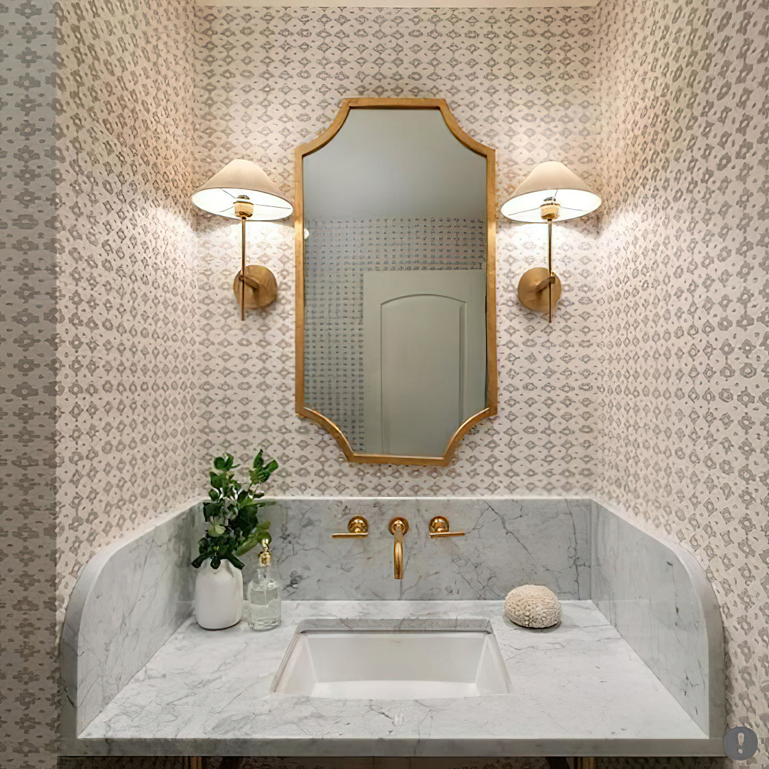 Silva Lámpara de Pared con Pantalla Cónica Blanca de Tela