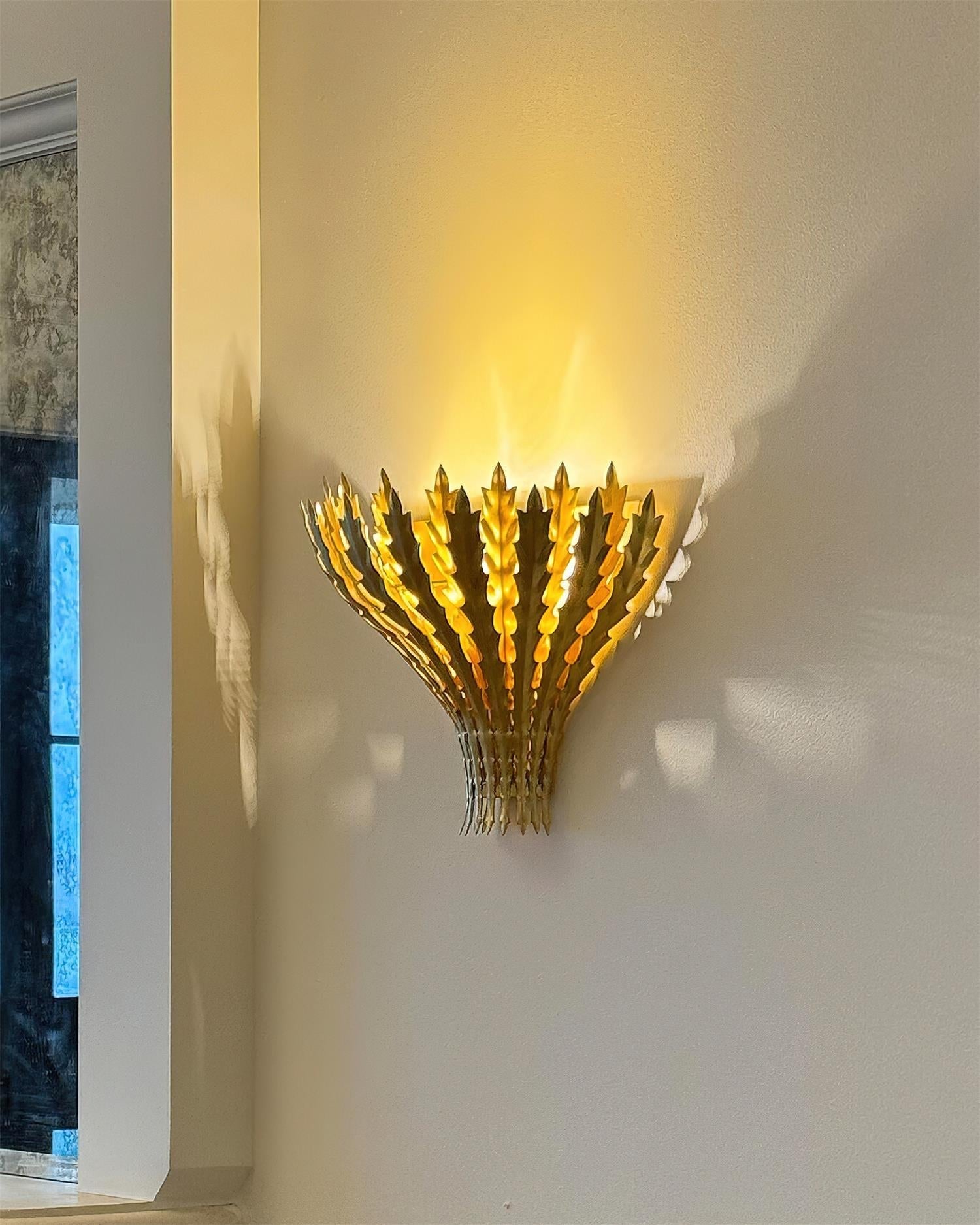Wall Light Handmade Leaf Motif Metal Body Elegant Sconce - Letslighting