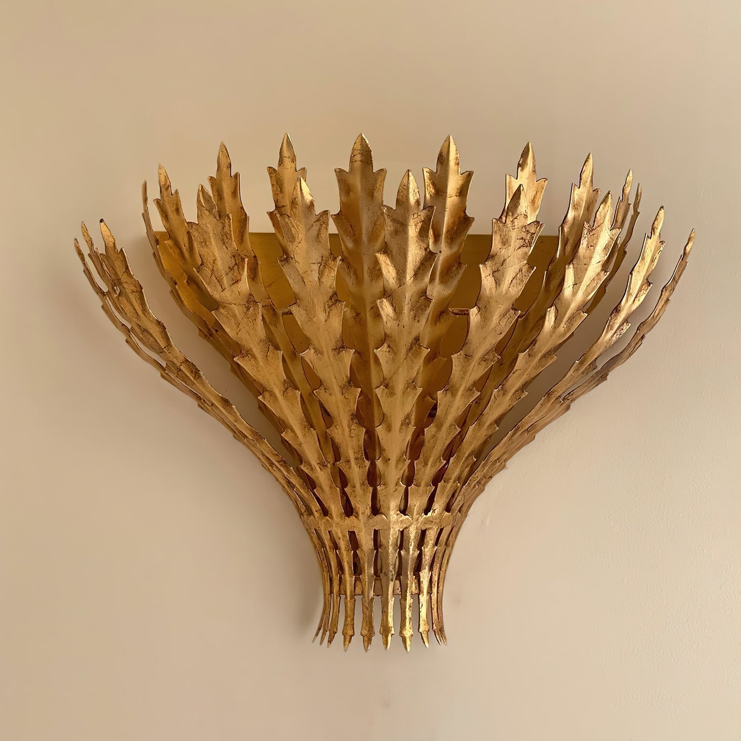 Wall Light Handmade Leaf Motif Metal Body Elegant Sconce - Letslighting