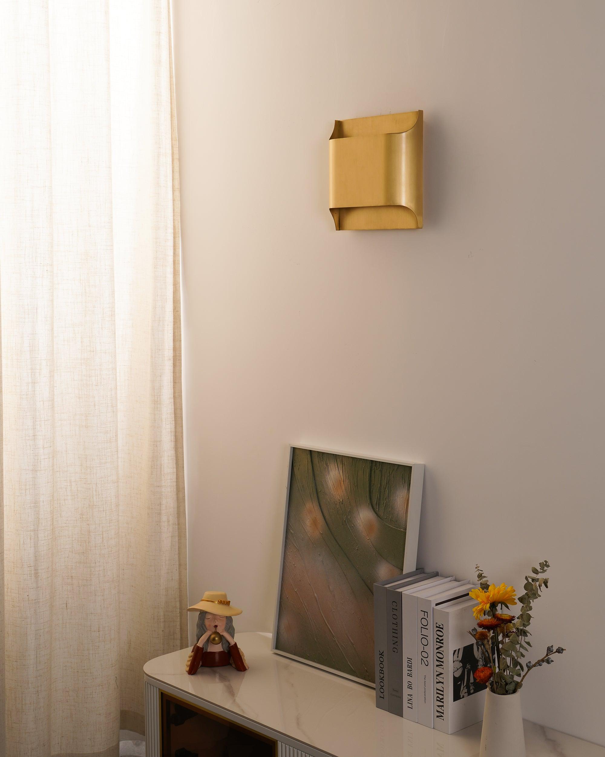 Leclerc Brass Wall Lamp - Letslighting