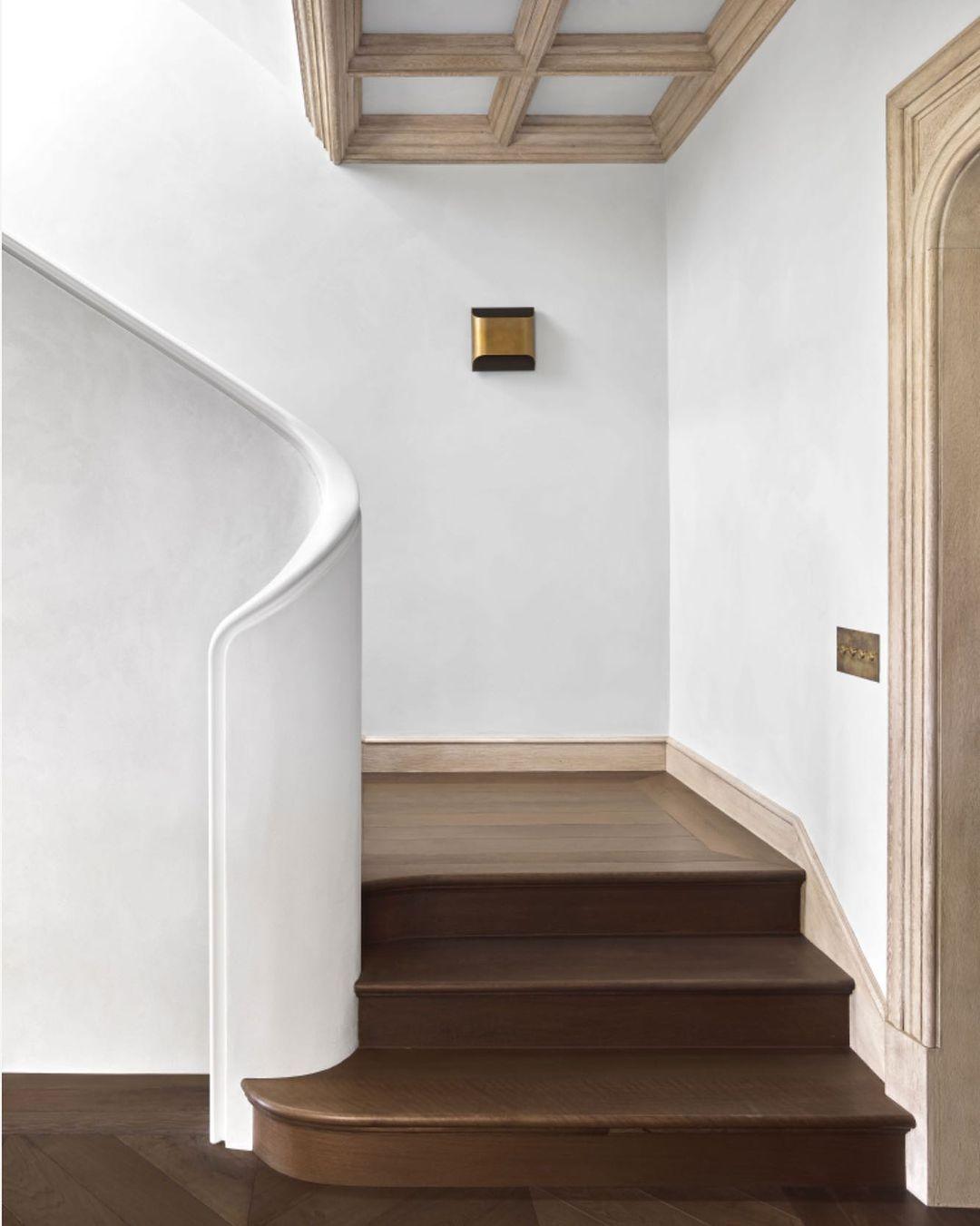 Leclerc Brass Wall Lamp - Letslighting