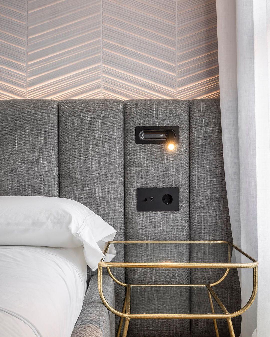 Fioro Acrylic Industrial Wall Lamp - Letslighting