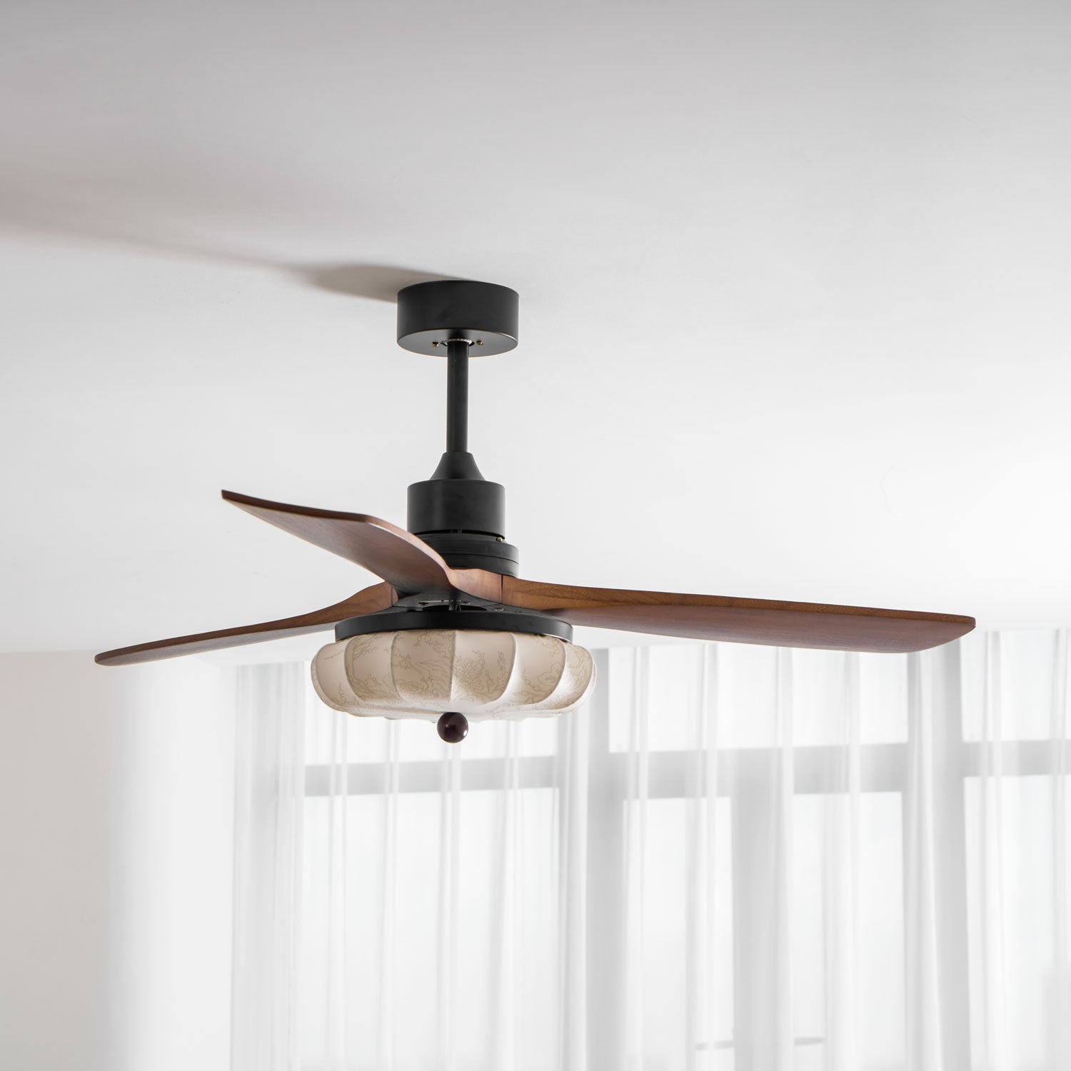 Ventilador de Techo con Luz Jasper Bloom, primer plano del cableado