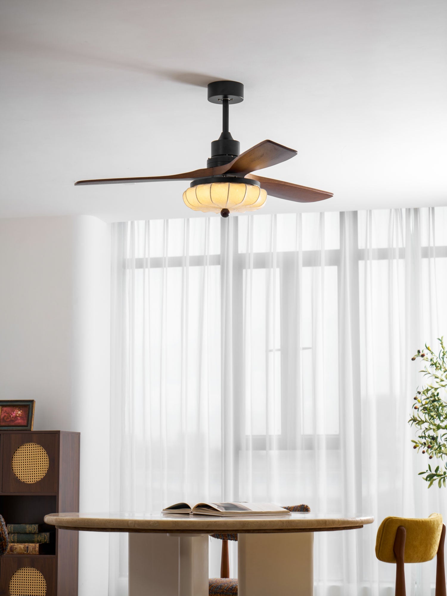 Ventilador de Techo con Luz Jasper Bloom, detalle del LED integrado